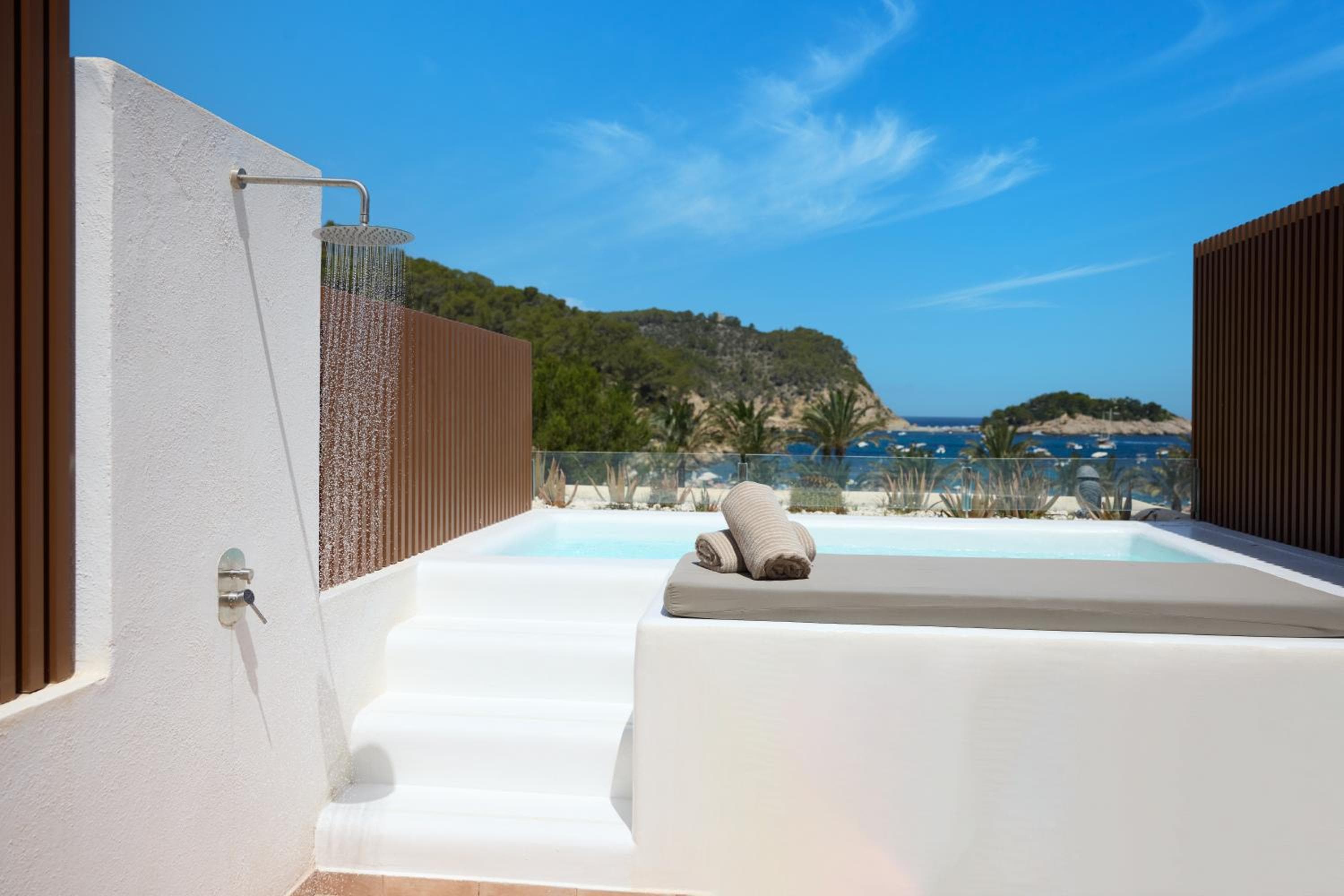 Cala San Miguel Ibiza Resort, Adults only, Curio Collection by Hilton — 4