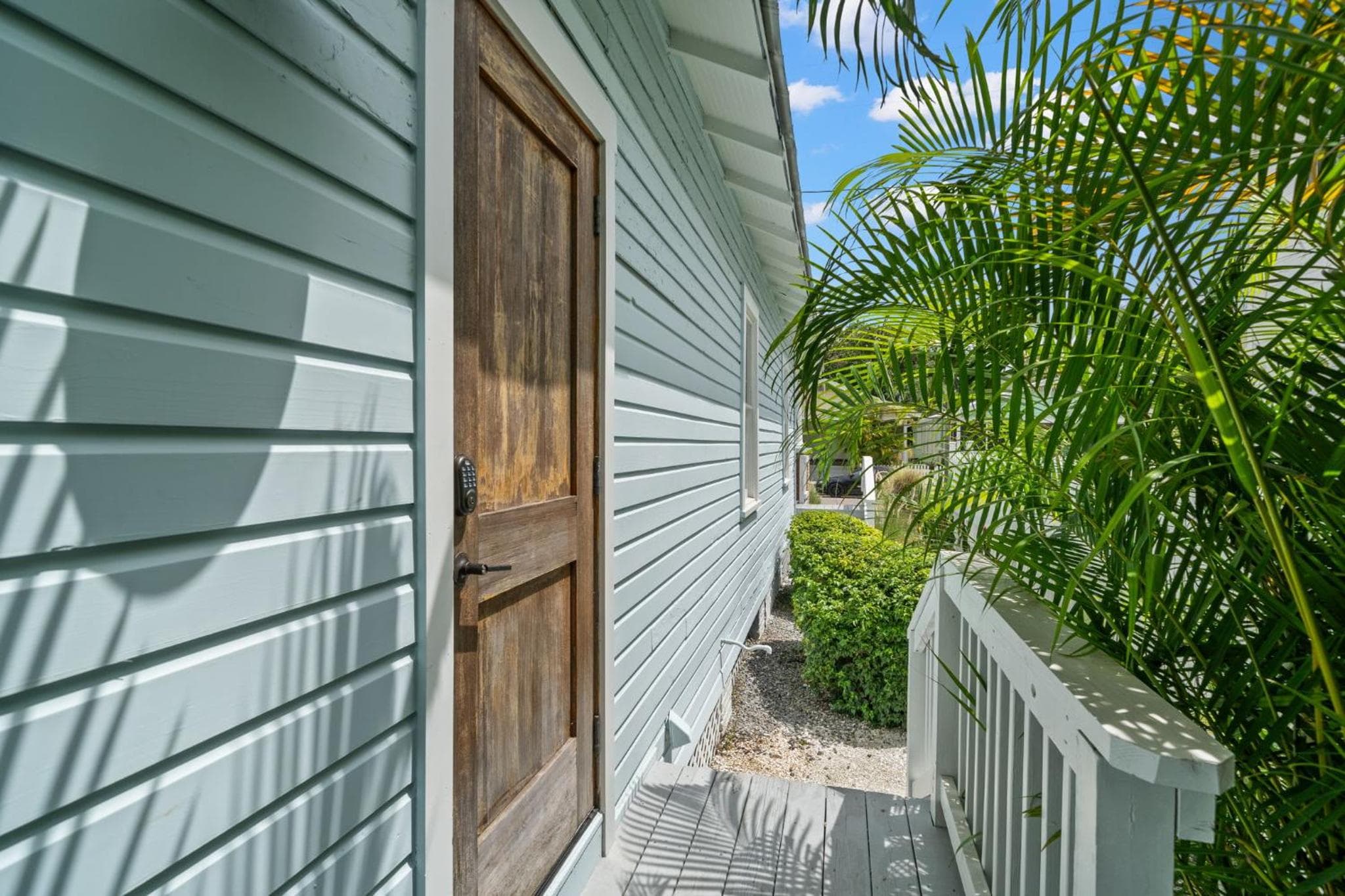 NEW! Casa Fuente - Historic "Shotgun Style" Ybor Bungalow, Steps to 7th Ave — 23