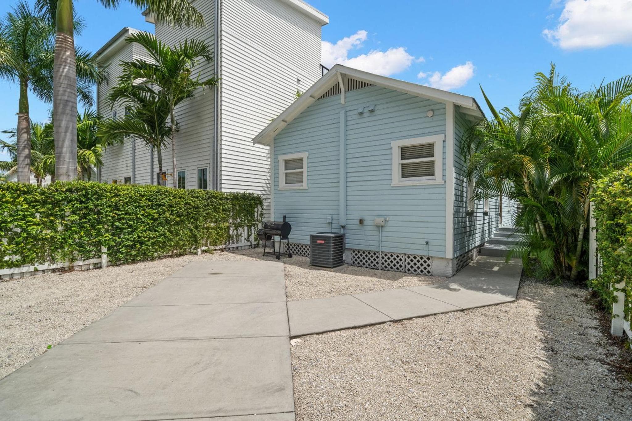 NEW! Casa Fuente - Historic "Shotgun Style" Ybor Bungalow, Steps to 7th Ave — 25