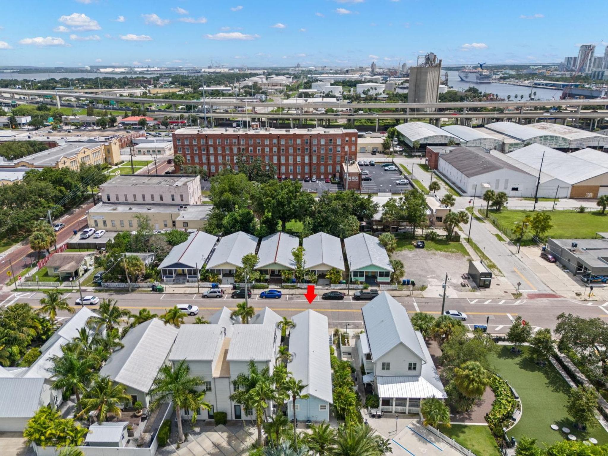 NEW! Casa Fuente - Historic "Shotgun Style" Ybor Bungalow, Steps to 7th Ave — 28