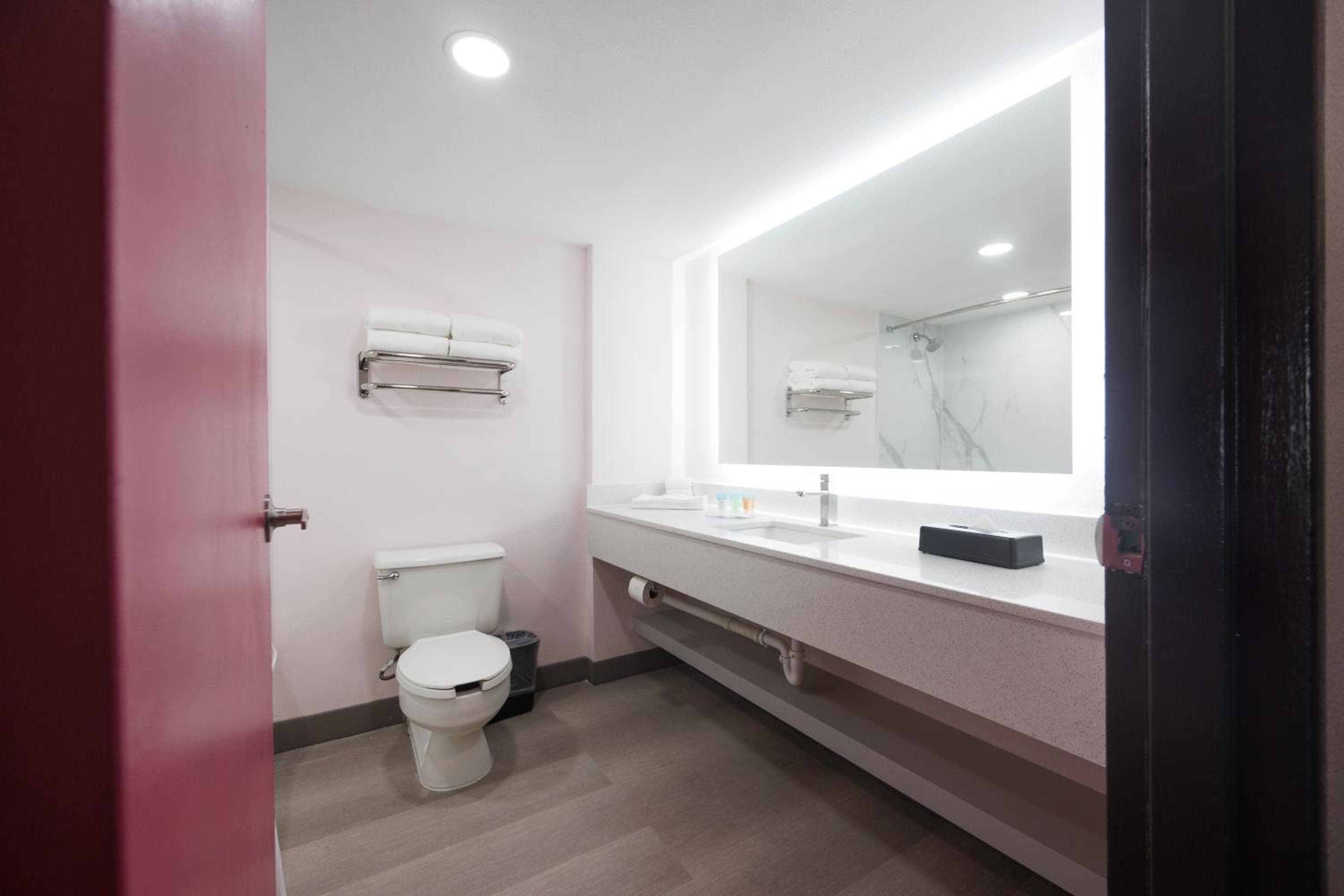 B&B Hotel Miami Airport — 8