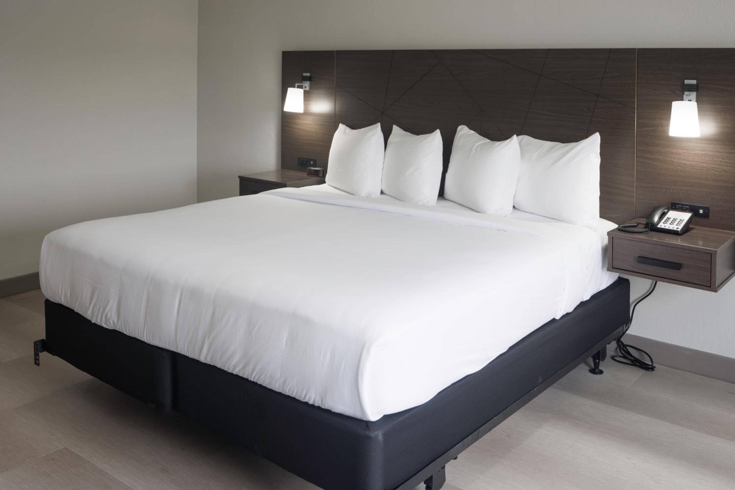 B&B Hotel Miami Airport — 5