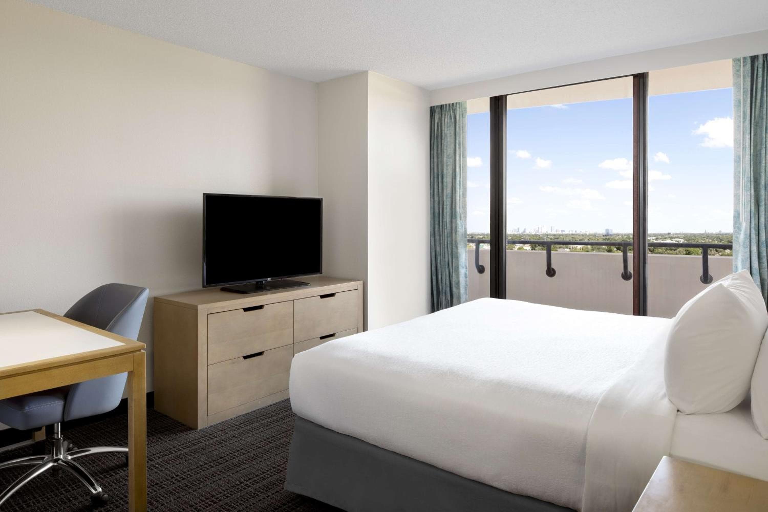Embassy Suites by Hilton Tampa Airport Westshore — 25