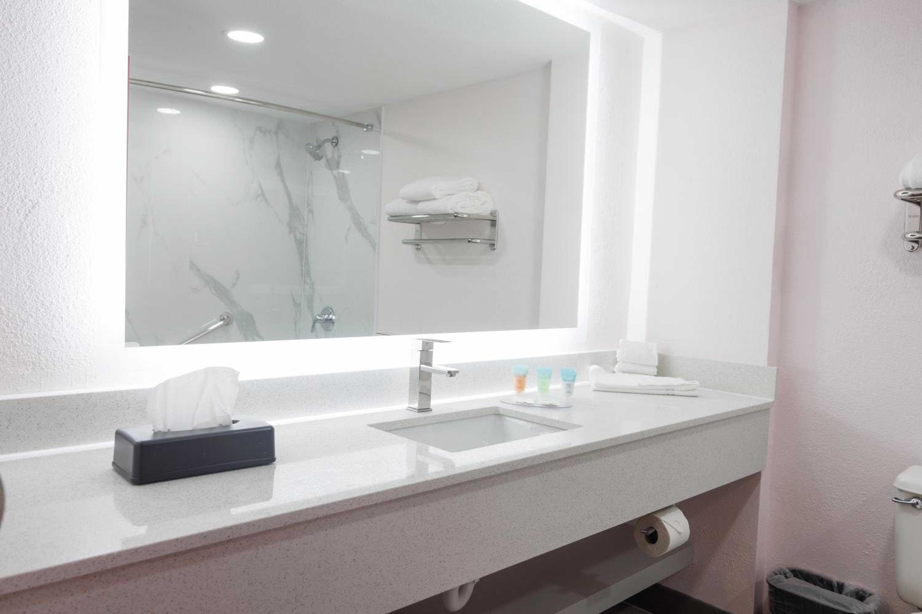 B&B Hotel Miami Airport — 14