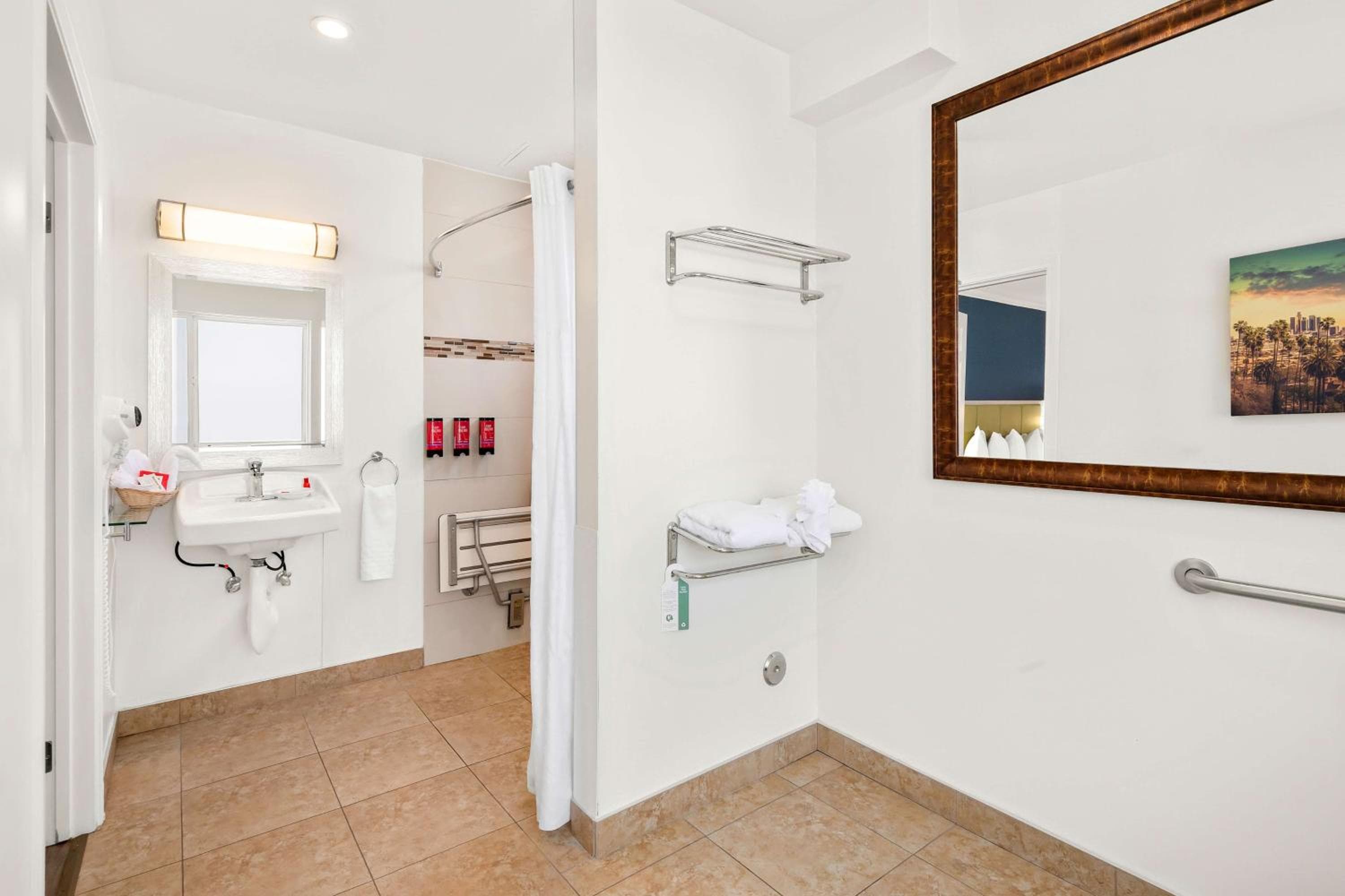SureStay Hotel by Best Western Santa Monica — 9