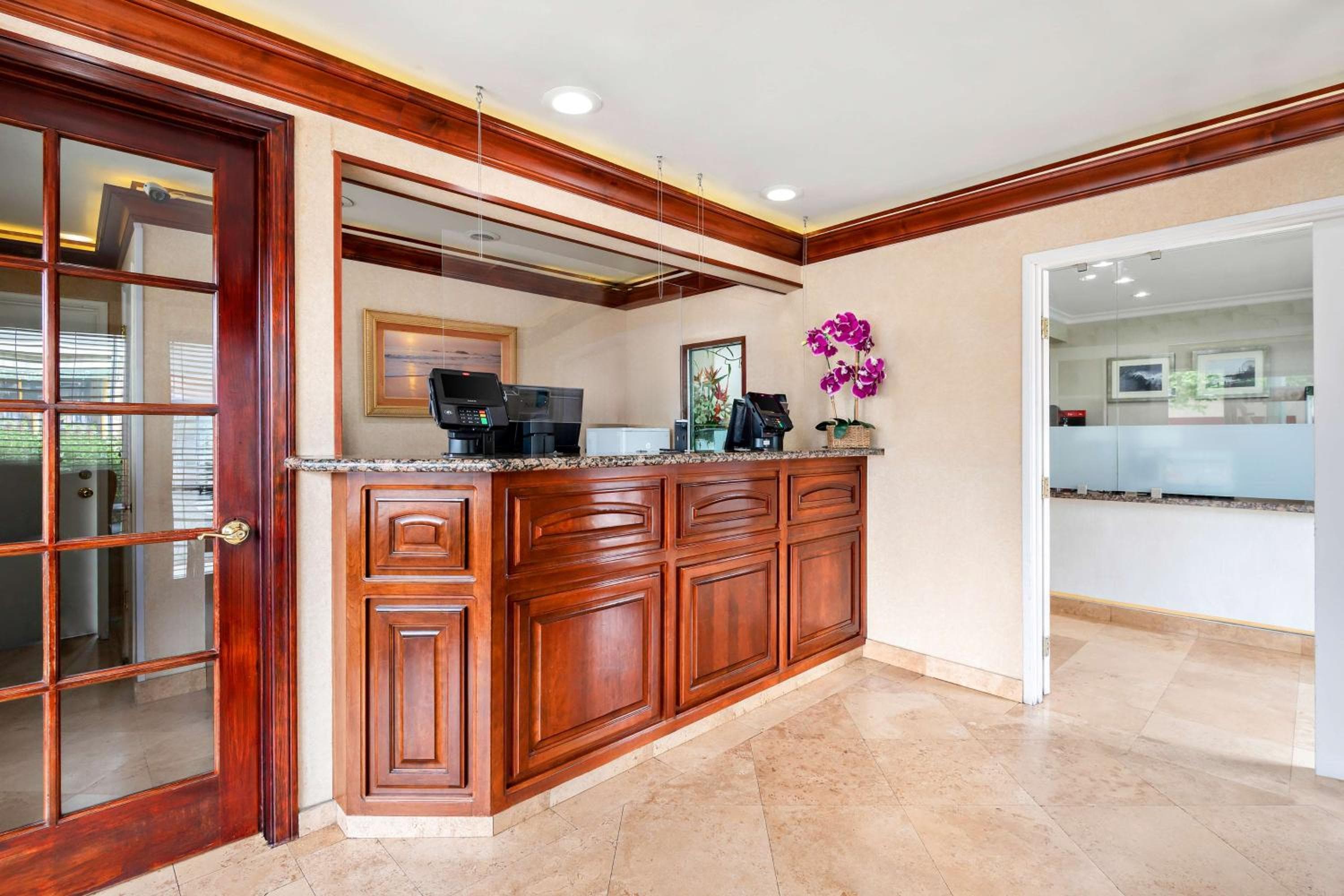 SureStay Hotel by Best Western Santa Monica — 4