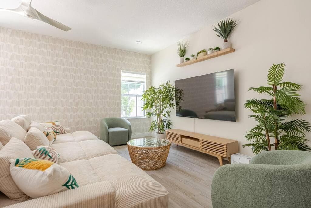 4 Bedroom House Near Downtown Tampa Sleeps 12 Pool Private Patio Pet Friendly — 11