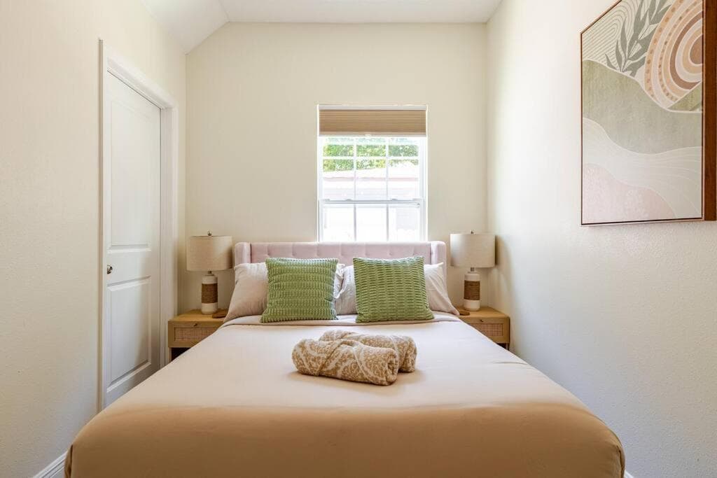 4 Bedroom House Near Downtown Tampa Sleeps 12 Pool Private Patio Pet Friendly — 24
