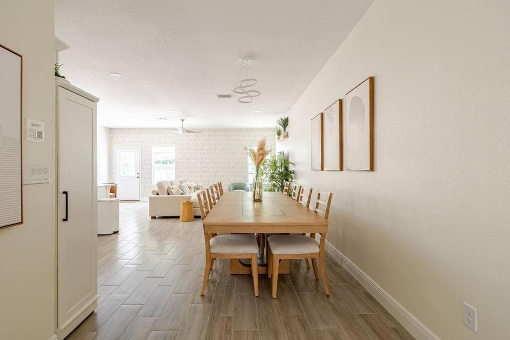 4 Bedroom 3 Full Bath Boho Oasis Saltwater Pool Near Downtown, North of Hyde Park Sleeps 12 Pets OK — 25