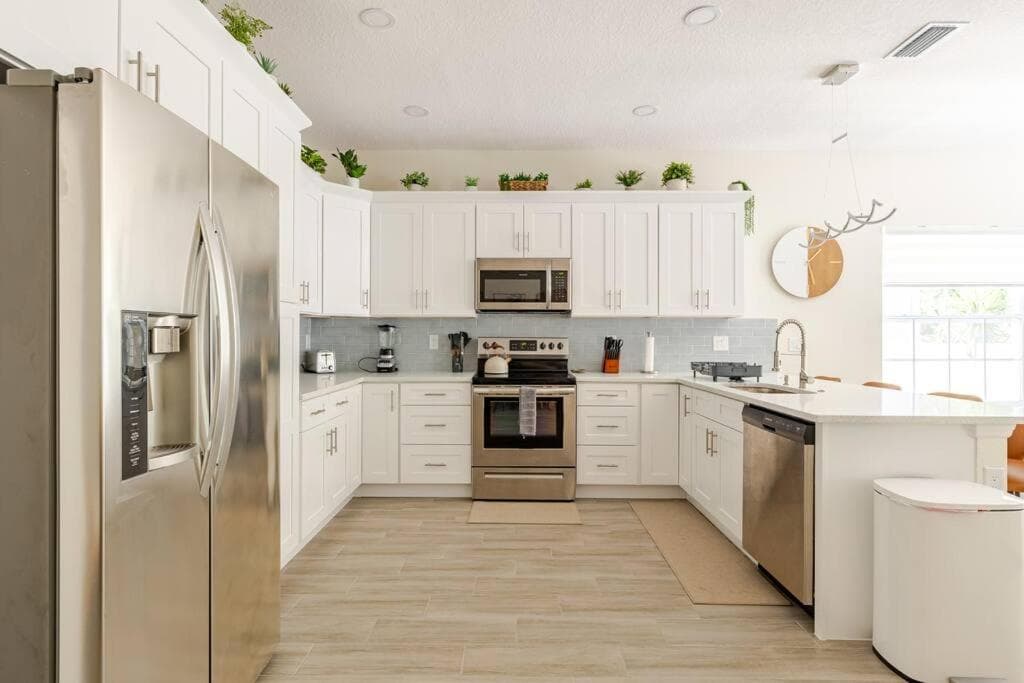 4 Bedroom 3 Full Bath Boho Oasis Saltwater Pool Near Downtown, North of Hyde Park Sleeps 12 Pets OK — 27