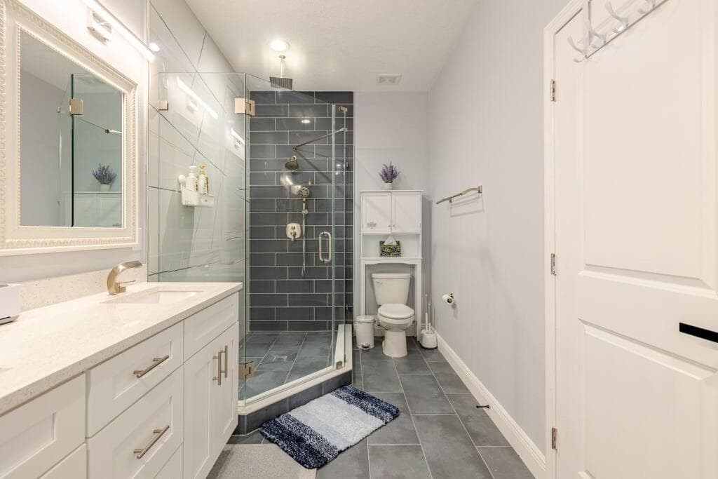 4 Bedroom 3 Full Bath Boho Oasis Saltwater Pool Near Downtown, North of Hyde Park Sleeps 12 Pets OK — 22