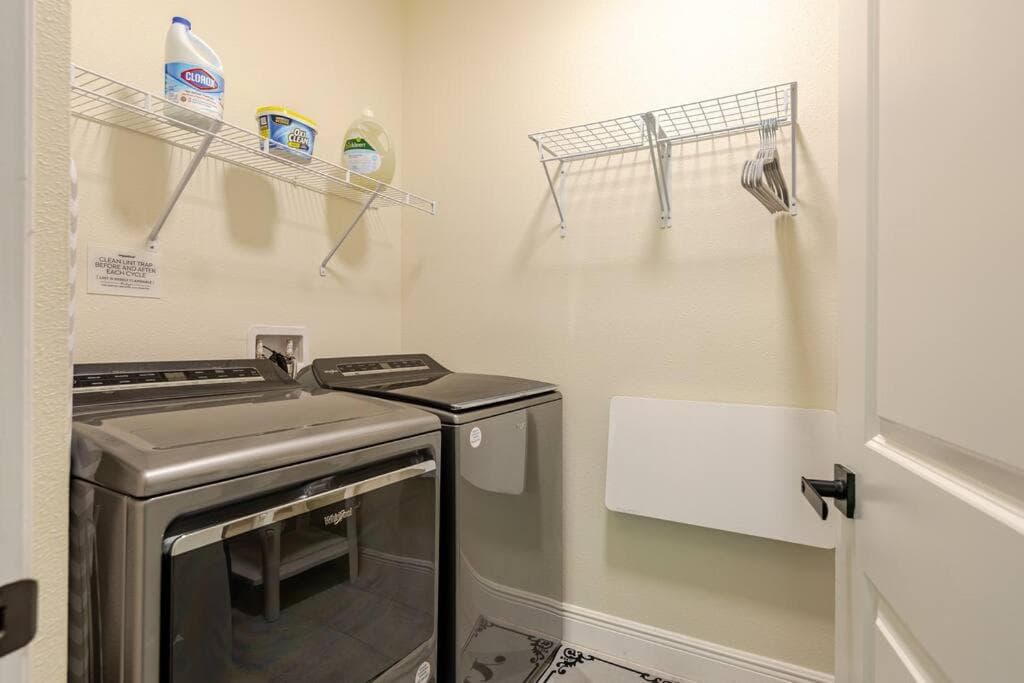 4 Bedroom 3 Full Bath Boho Oasis Saltwater Pool Near Downtown, North of Hyde Park Sleeps 12 Pets OK — 17