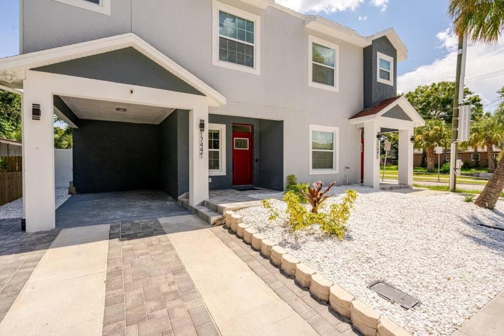 4 Bedroom 3 Full Bath Boho Oasis Saltwater Pool Near Downtown, North of Hyde Park Sleeps 12 Pets OK — 12