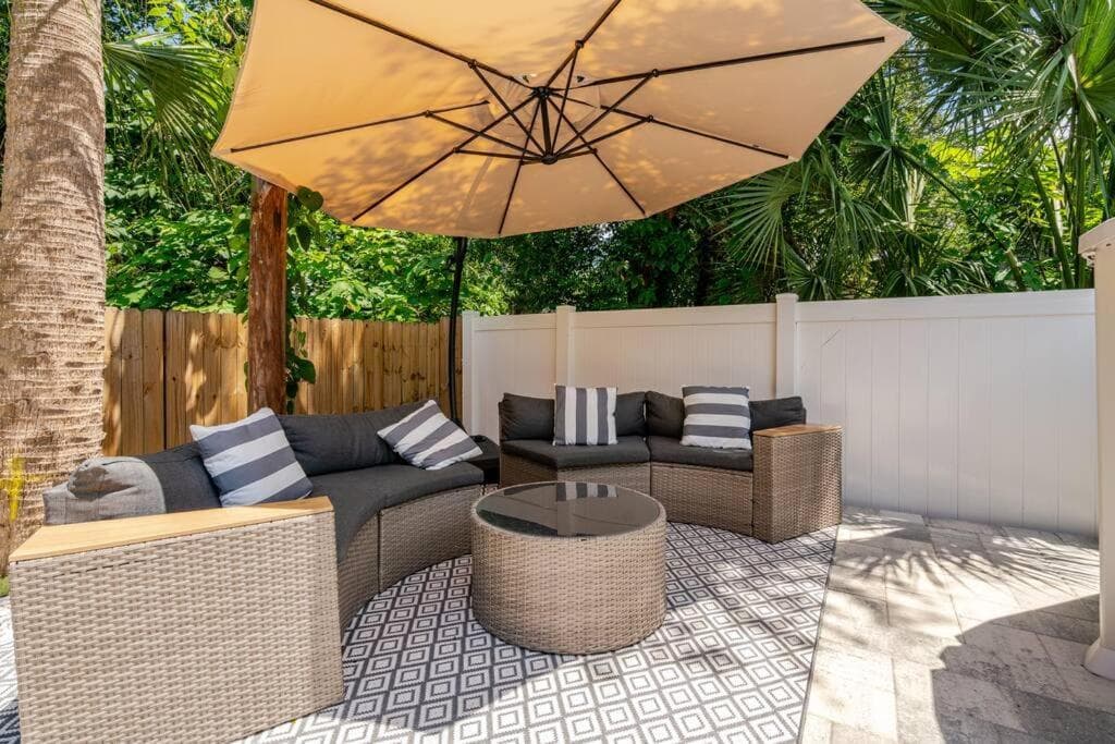 4 Bedroom 3 Full Bath Boho Oasis Saltwater Pool Near Downtown, North of Hyde Park Sleeps 12 Pets OK — 9