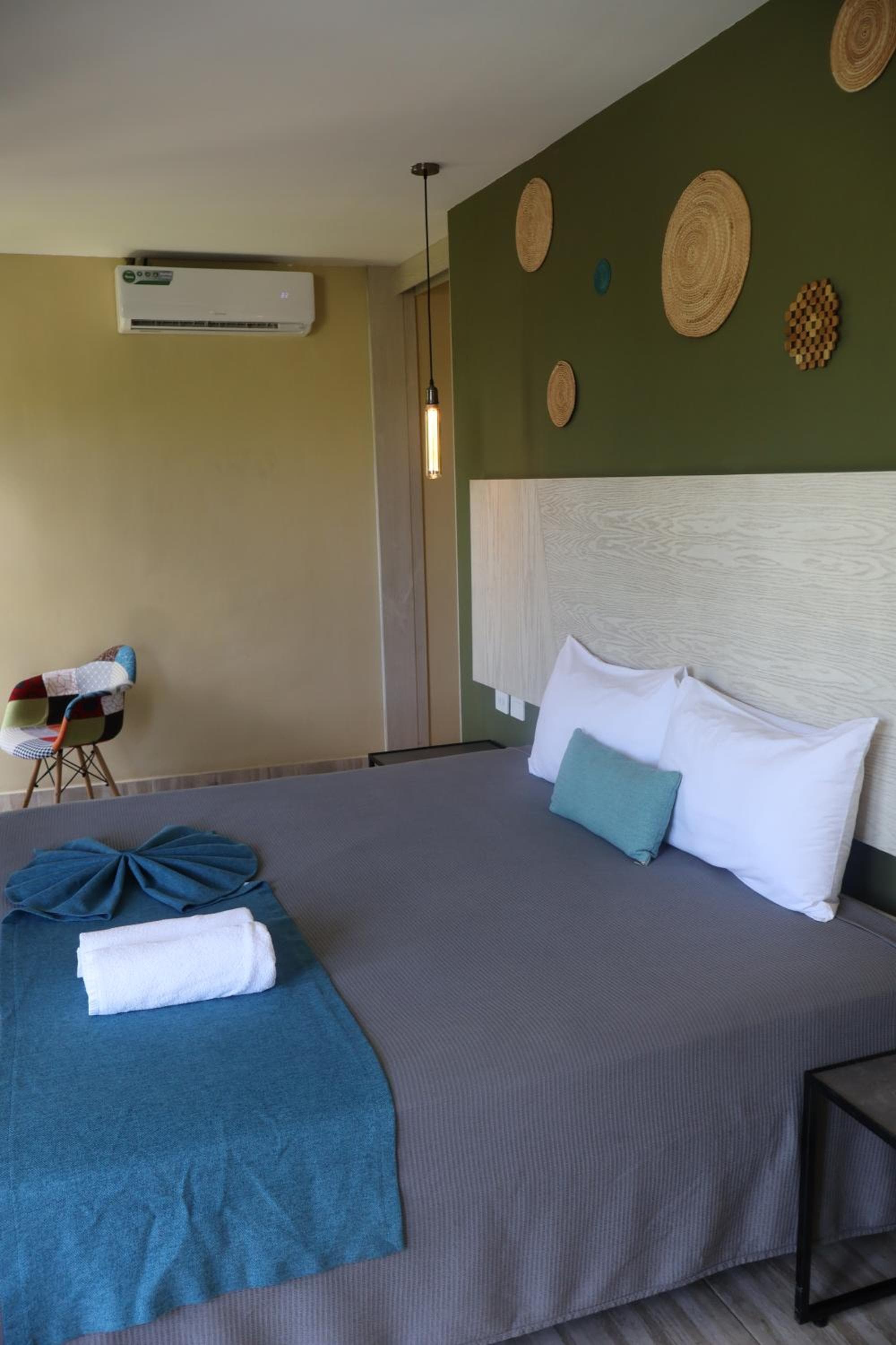 LOL-HA Hotel Boutique — 8