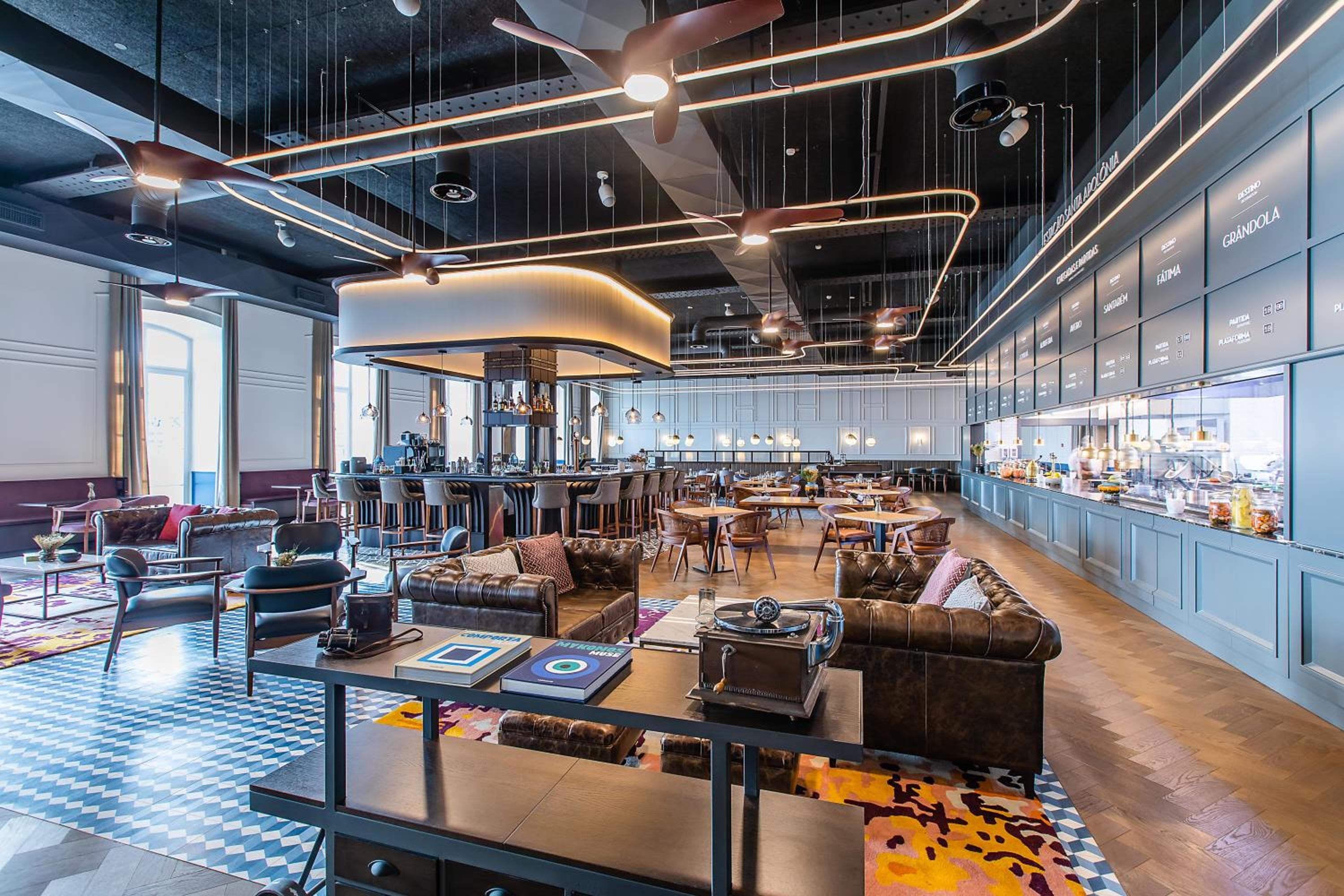L'Editory Riverside Hotel, un hotel storico — 17