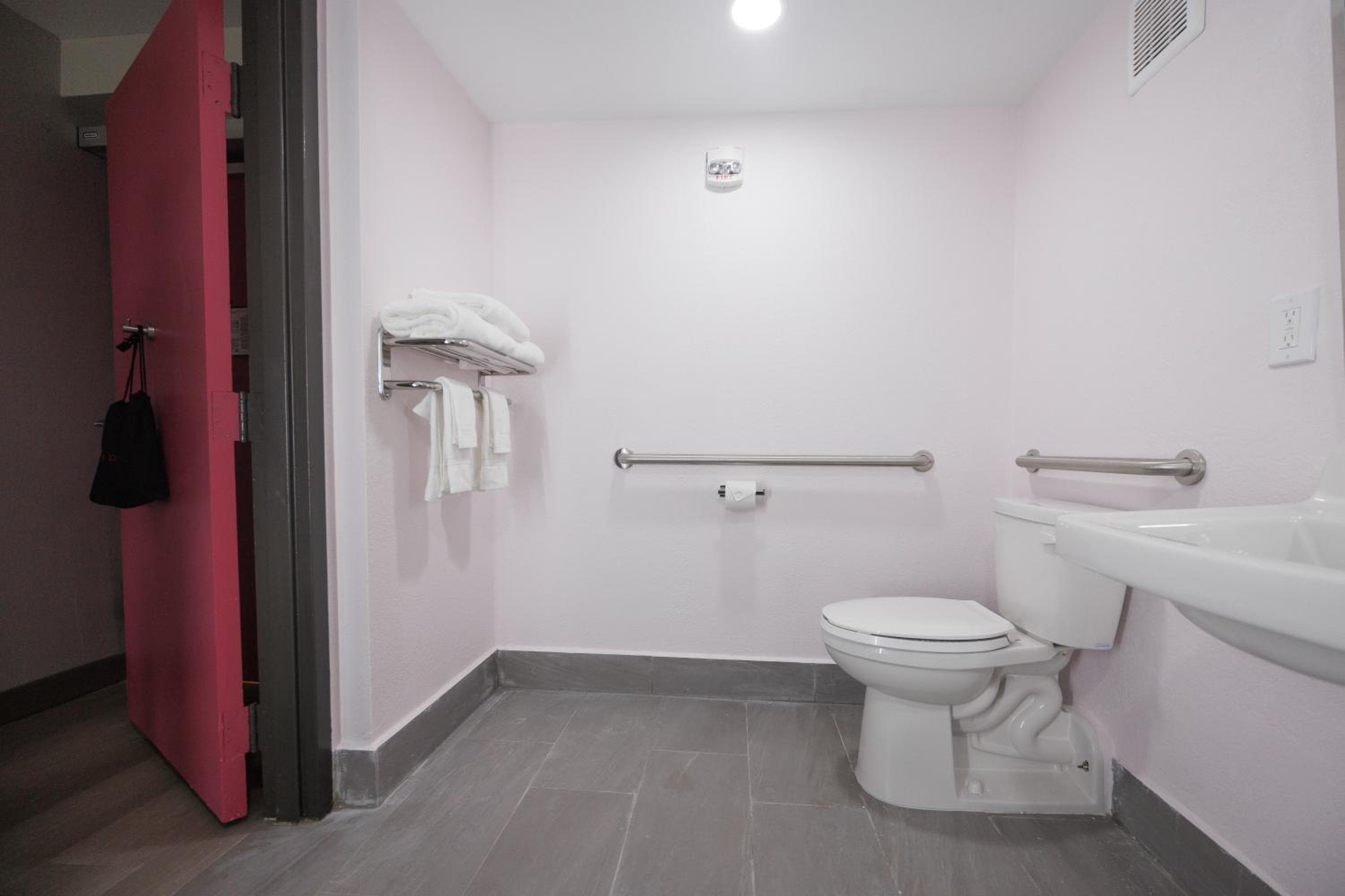 B&B Hotel Miami Airport — 26