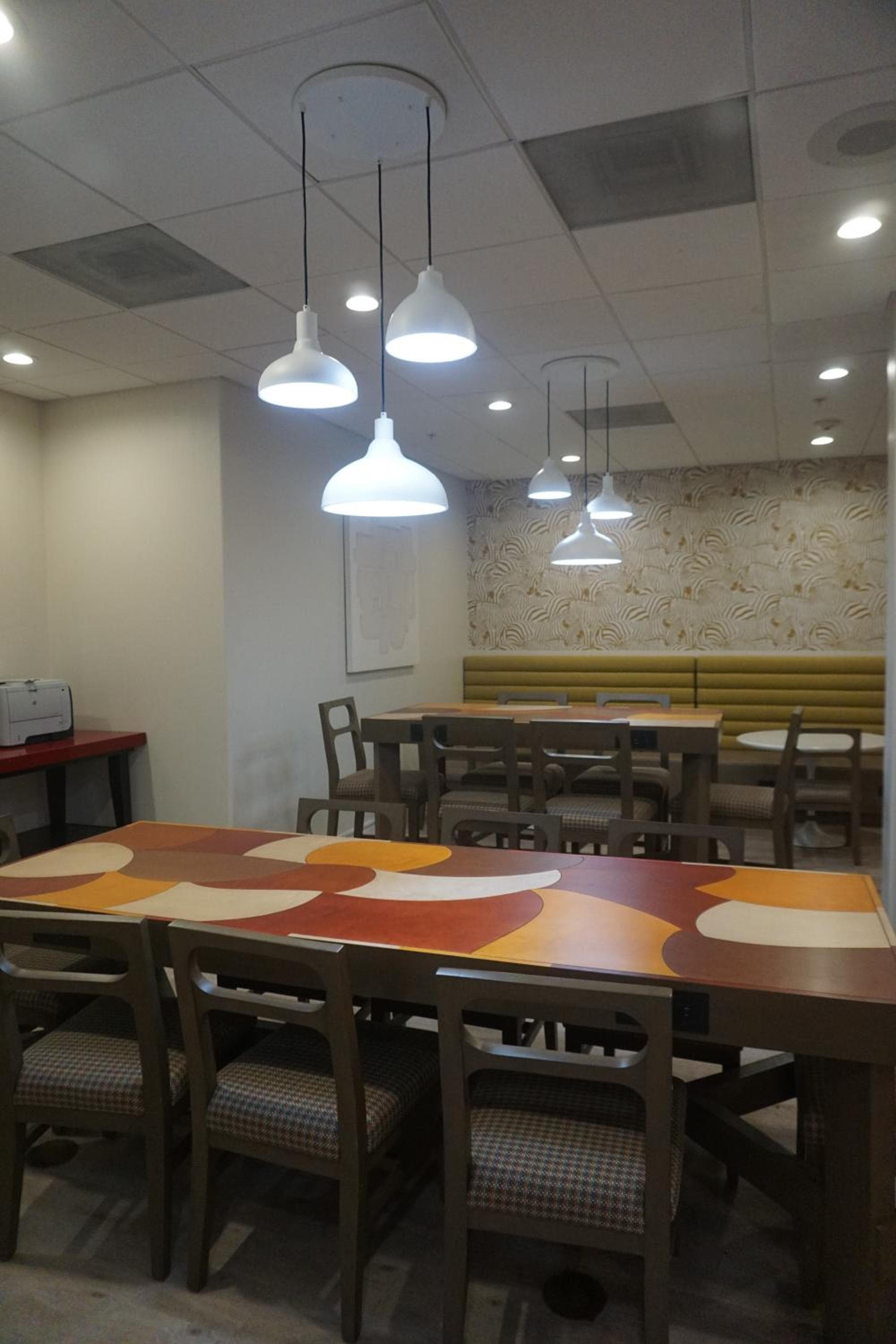 Hampton Inn Tropicana — 19