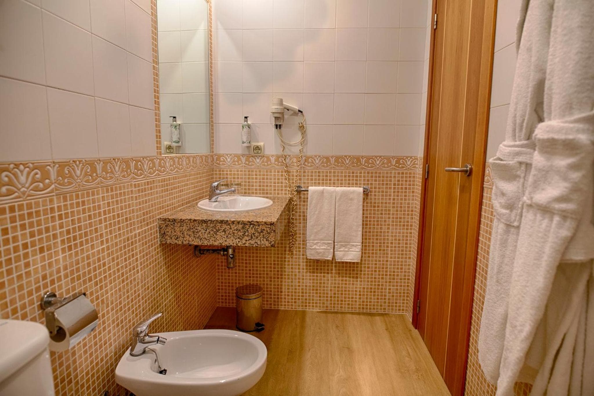 Sercotel Tribuna Málaga — 29