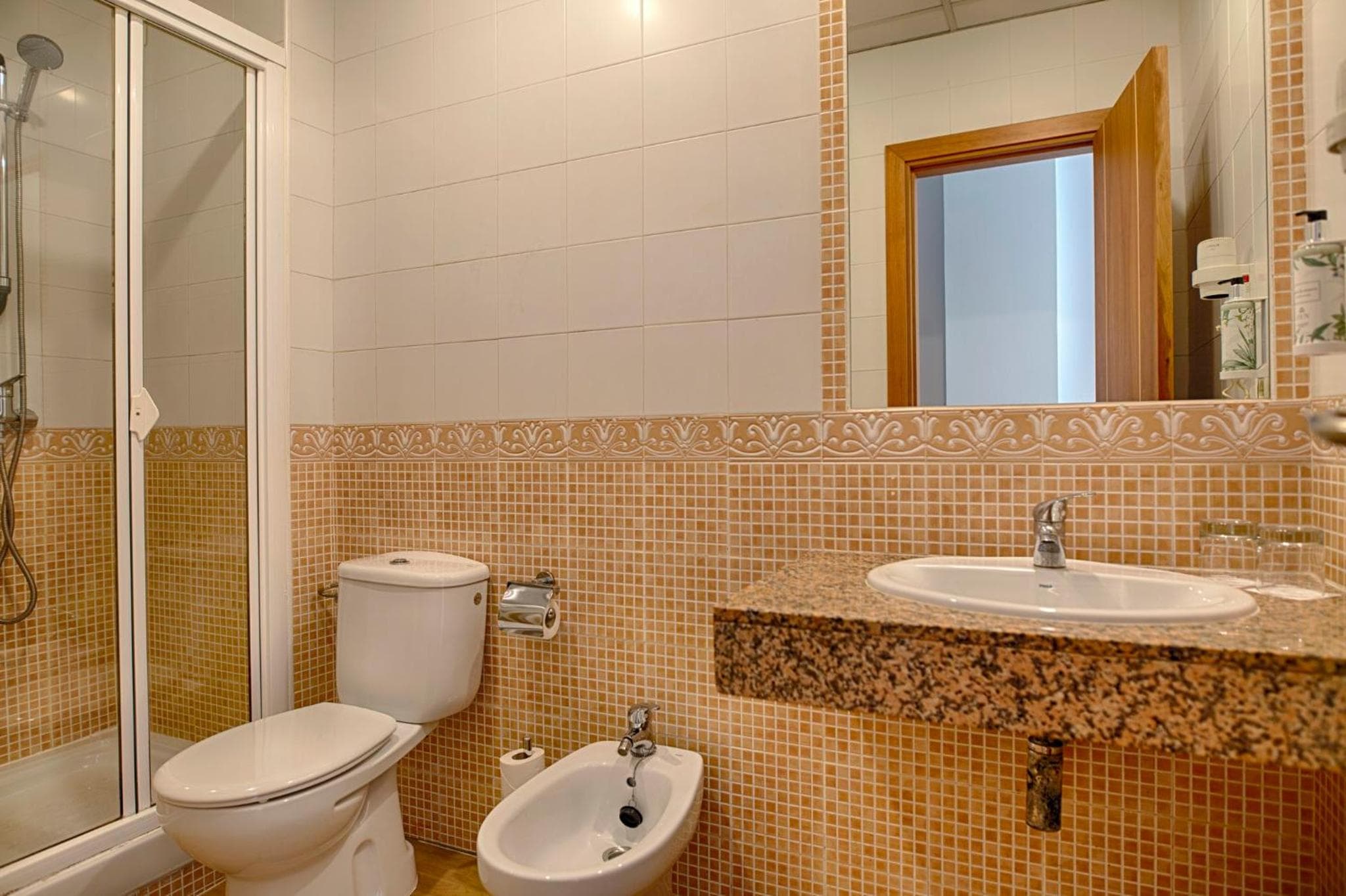 Sercotel Tribuna Málaga — 5