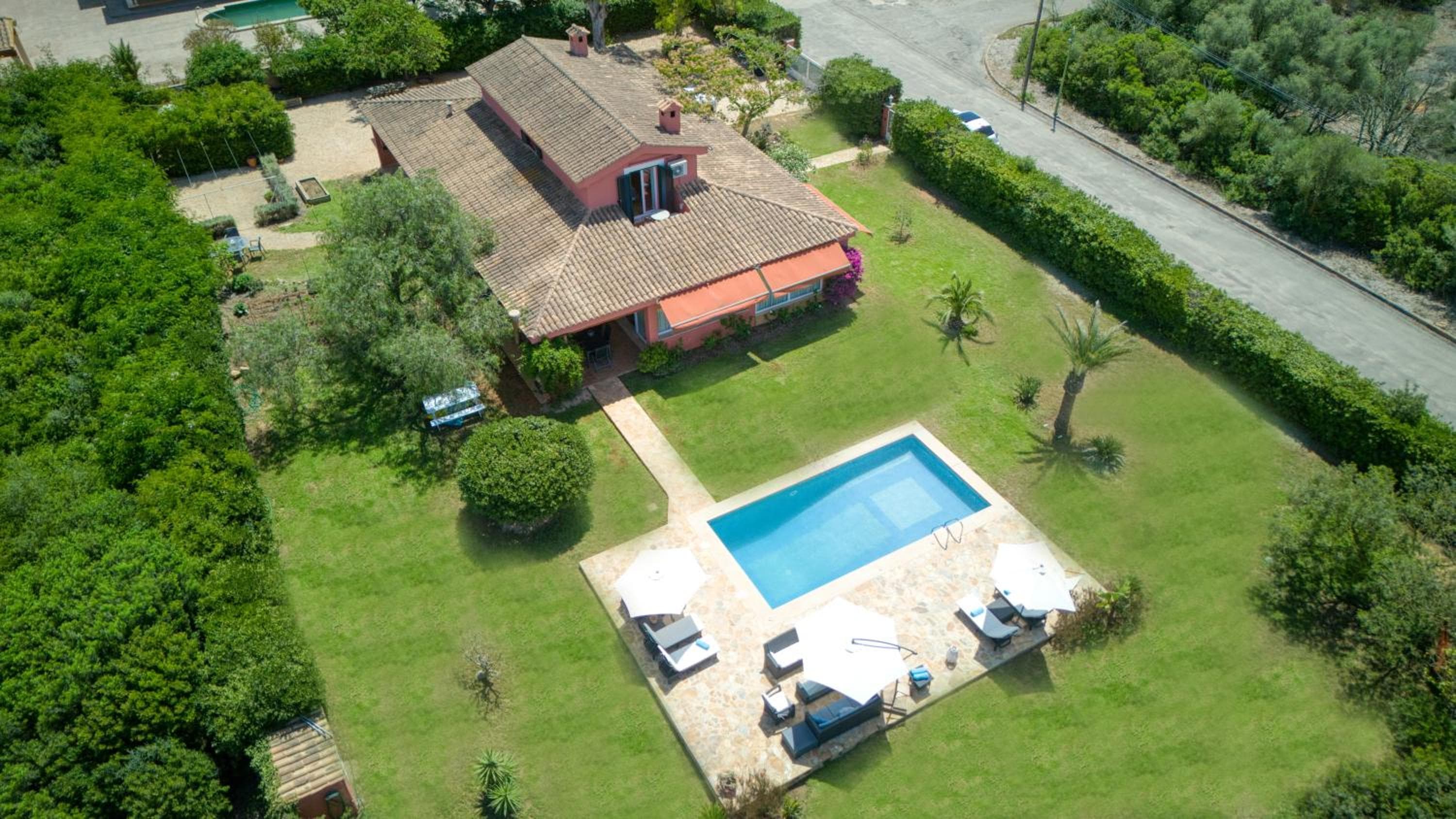 Villa Kentia, encantadora y elegante casa de campo cerca de Palma, capacidad para 8 personas — 1
