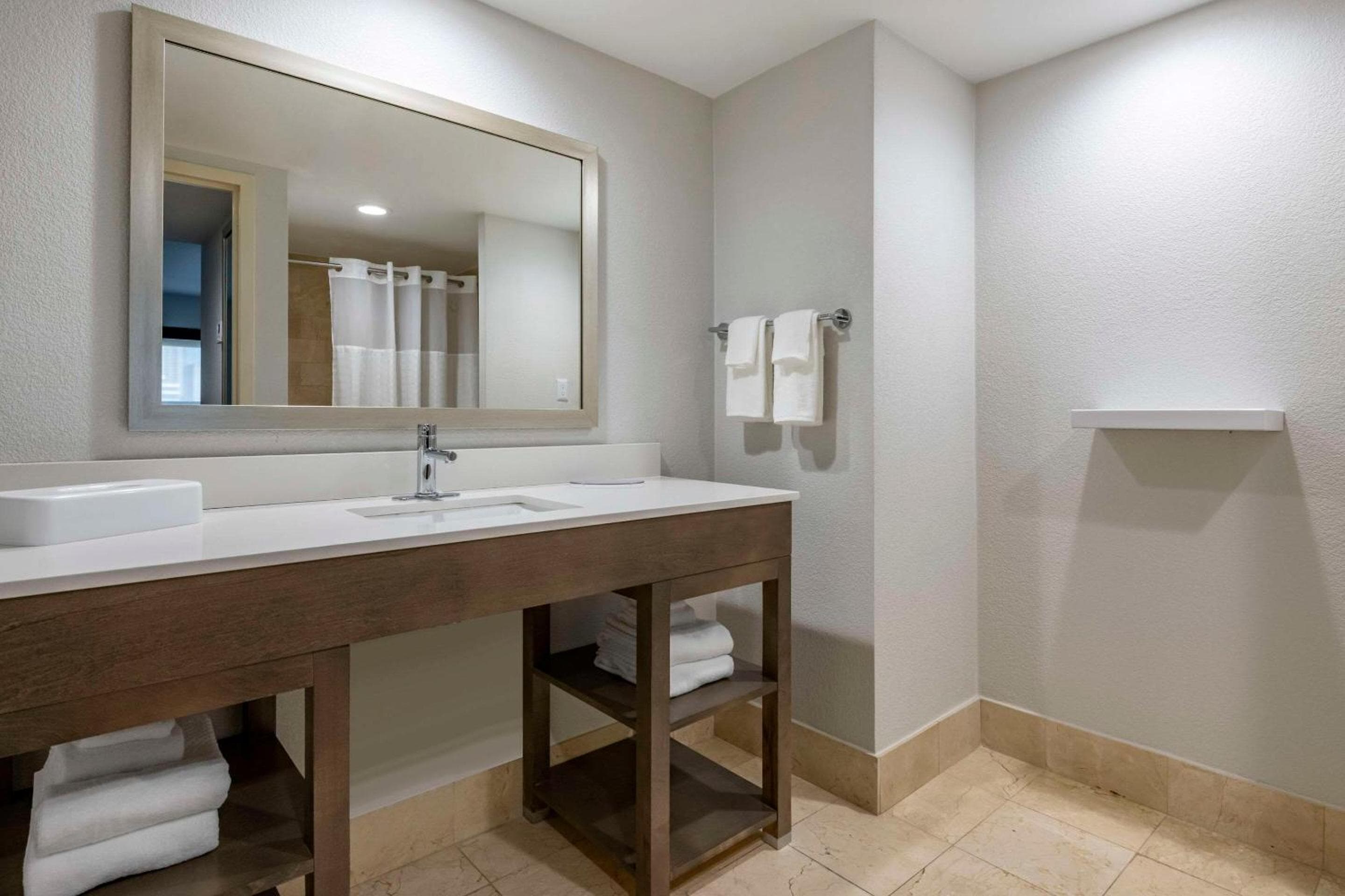 Comfort Inn & Suites Downtown Brickell-Porto di Miami — 27