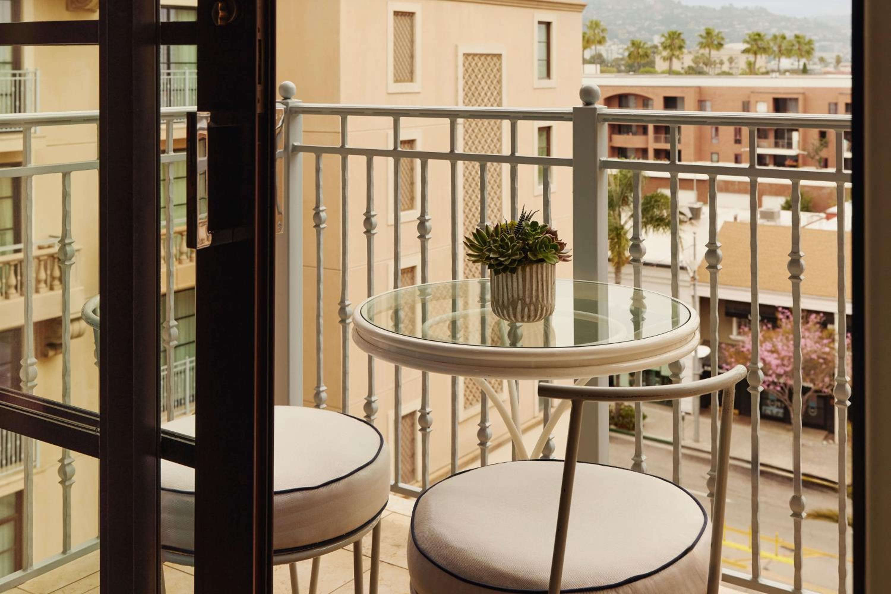 The Maybourne Beverly Hills, Maybourne — 7