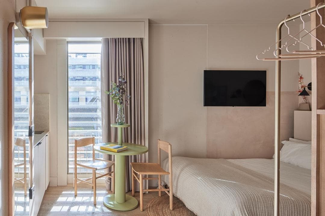 Buckle Street Studios by Locke, Aldgate — 28