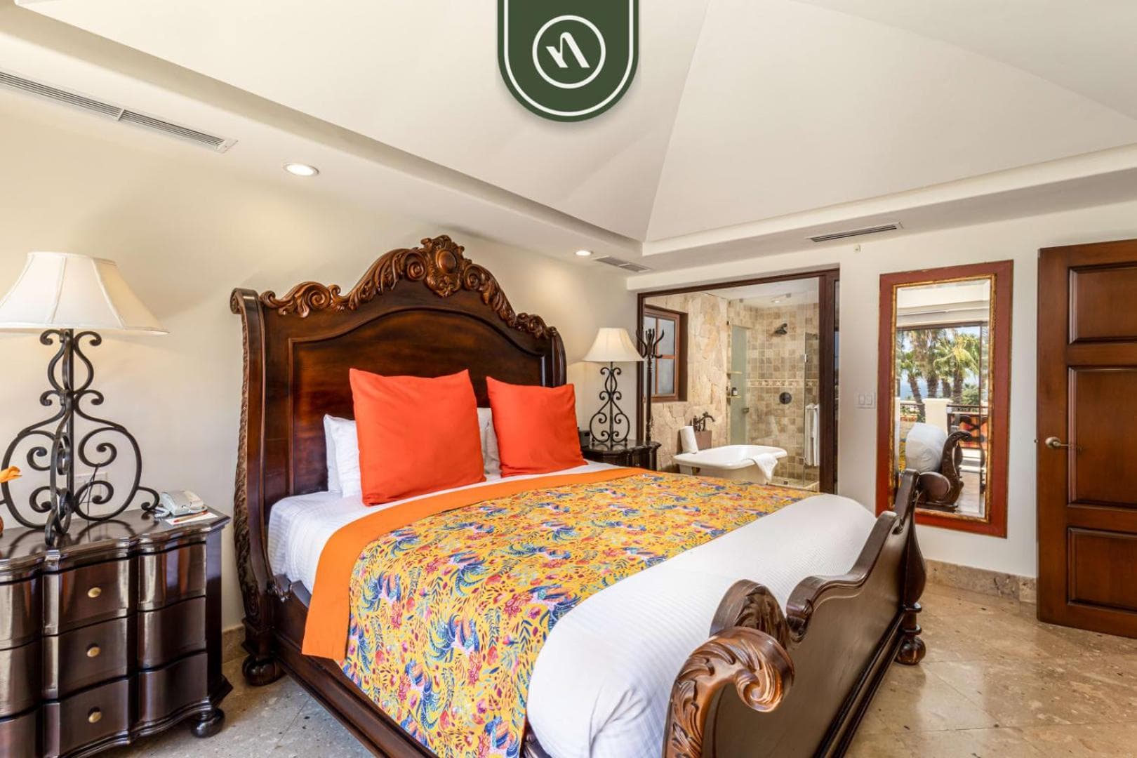 Villa with Private Pool & Patio in Cabo — 26