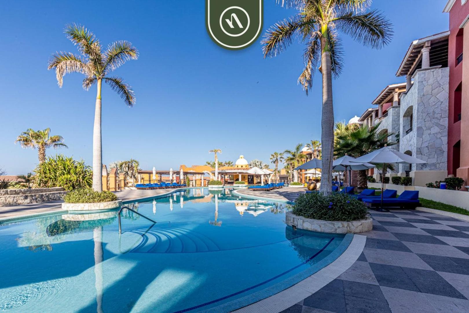 Villa with Private Pool & Patio in Cabo — 10