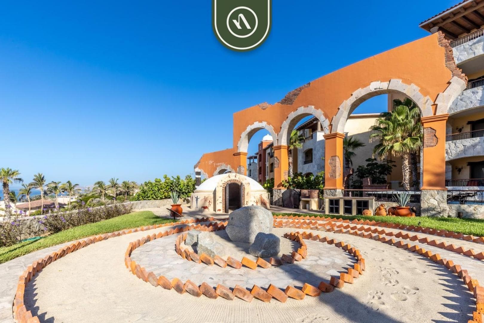 Villa with Private Pool & Patio in Cabo — 10