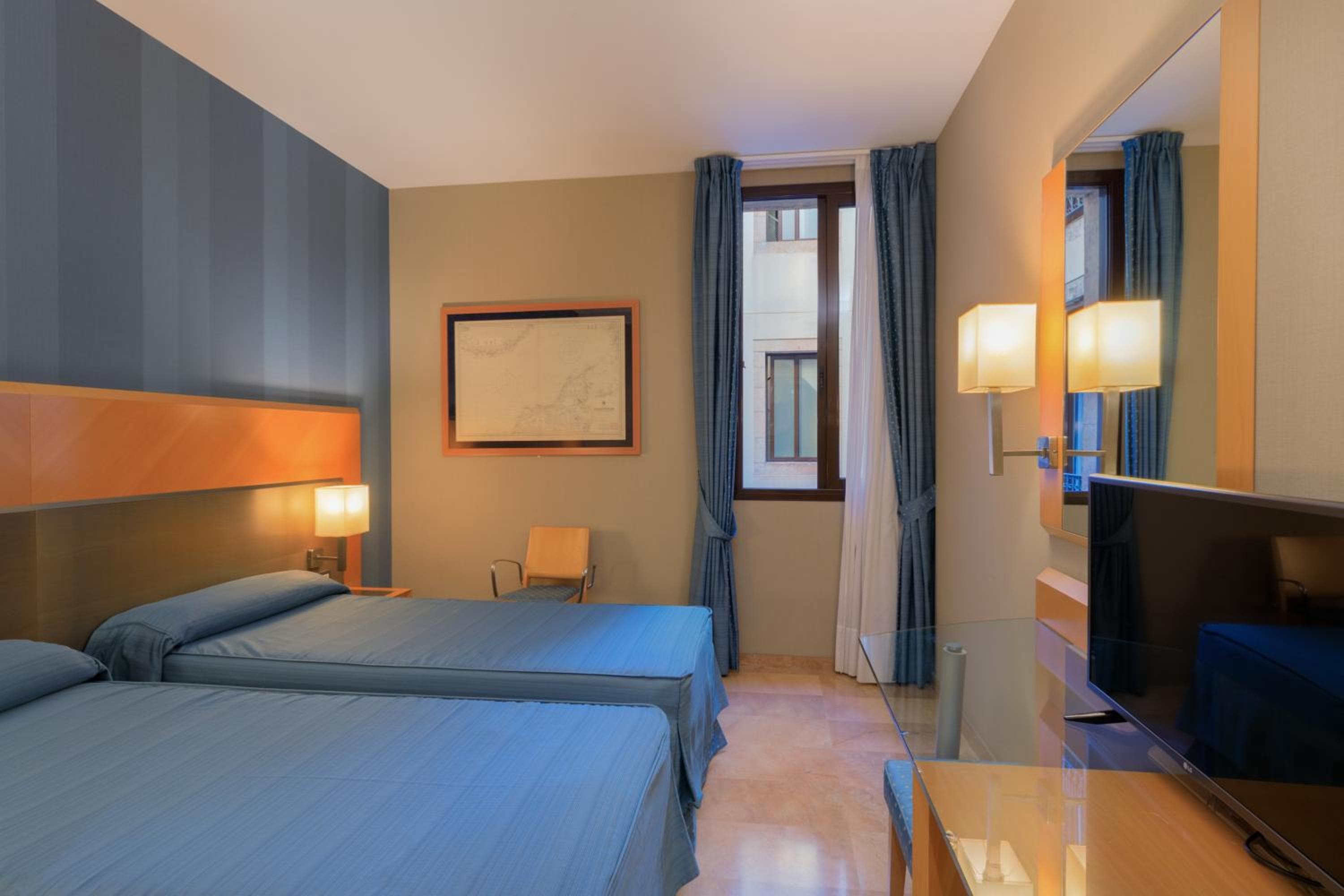 Hotel del Mar — 23