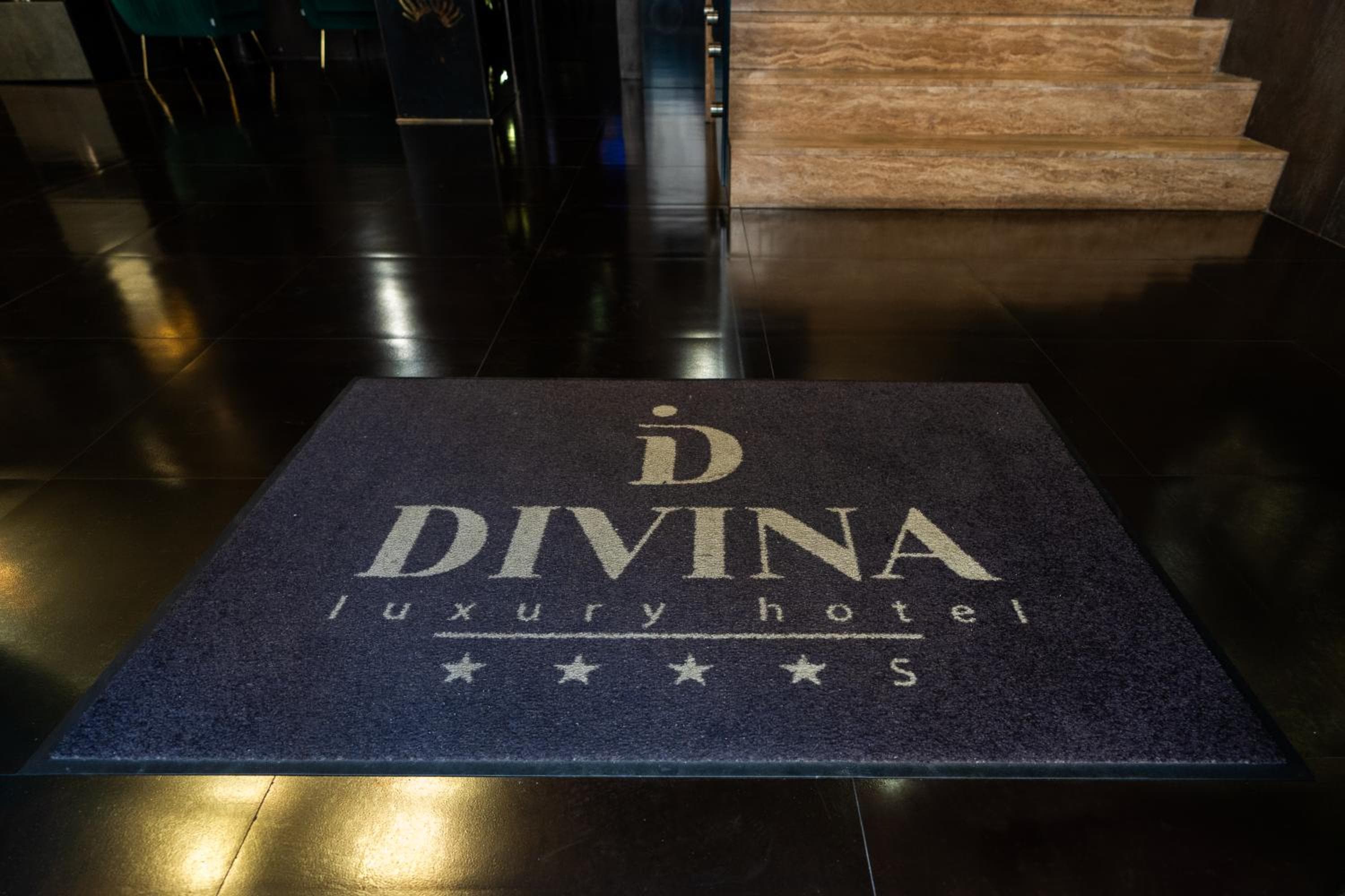 Divina Luxury Hotel — 5