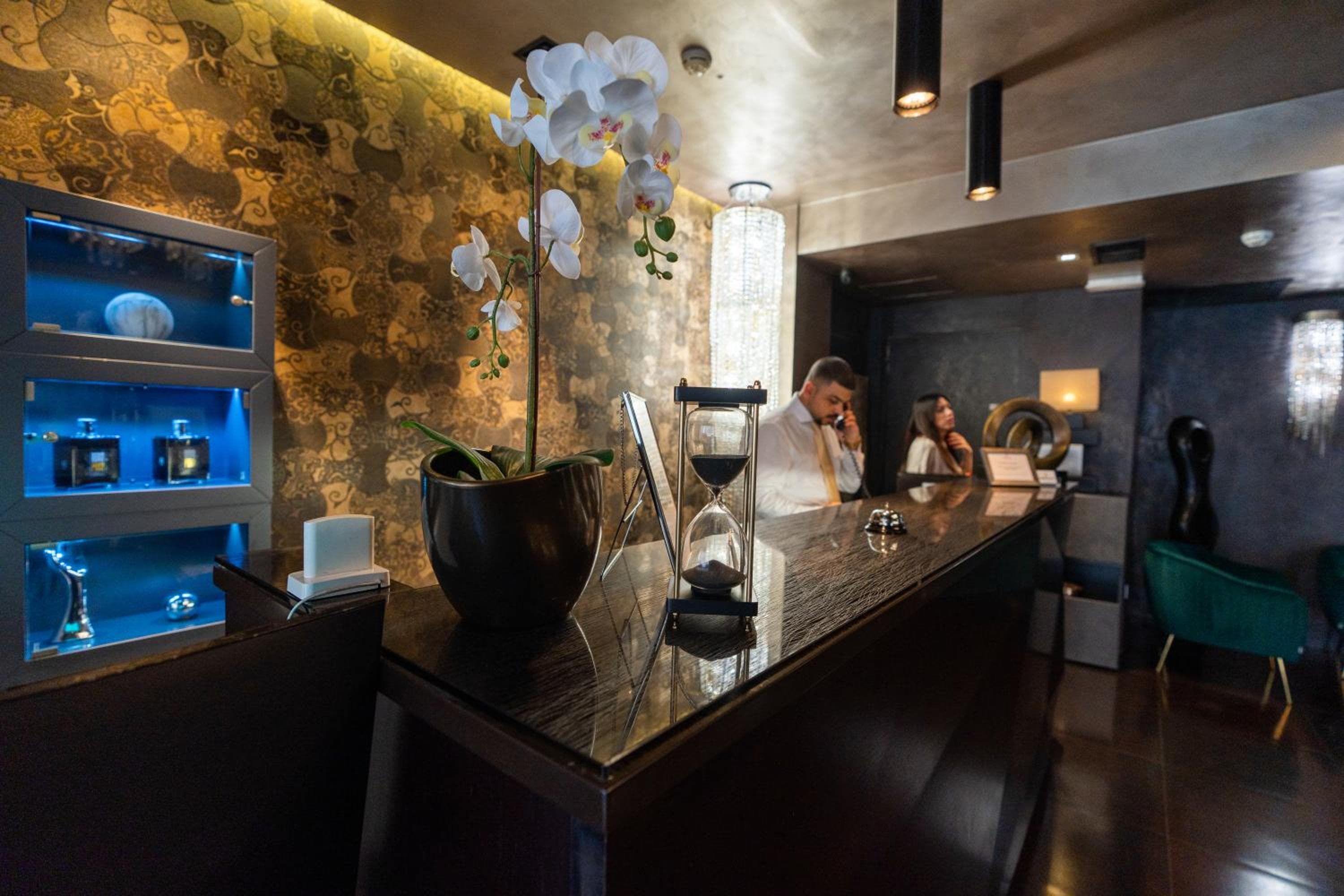 Divina Luxury Hotel — 8