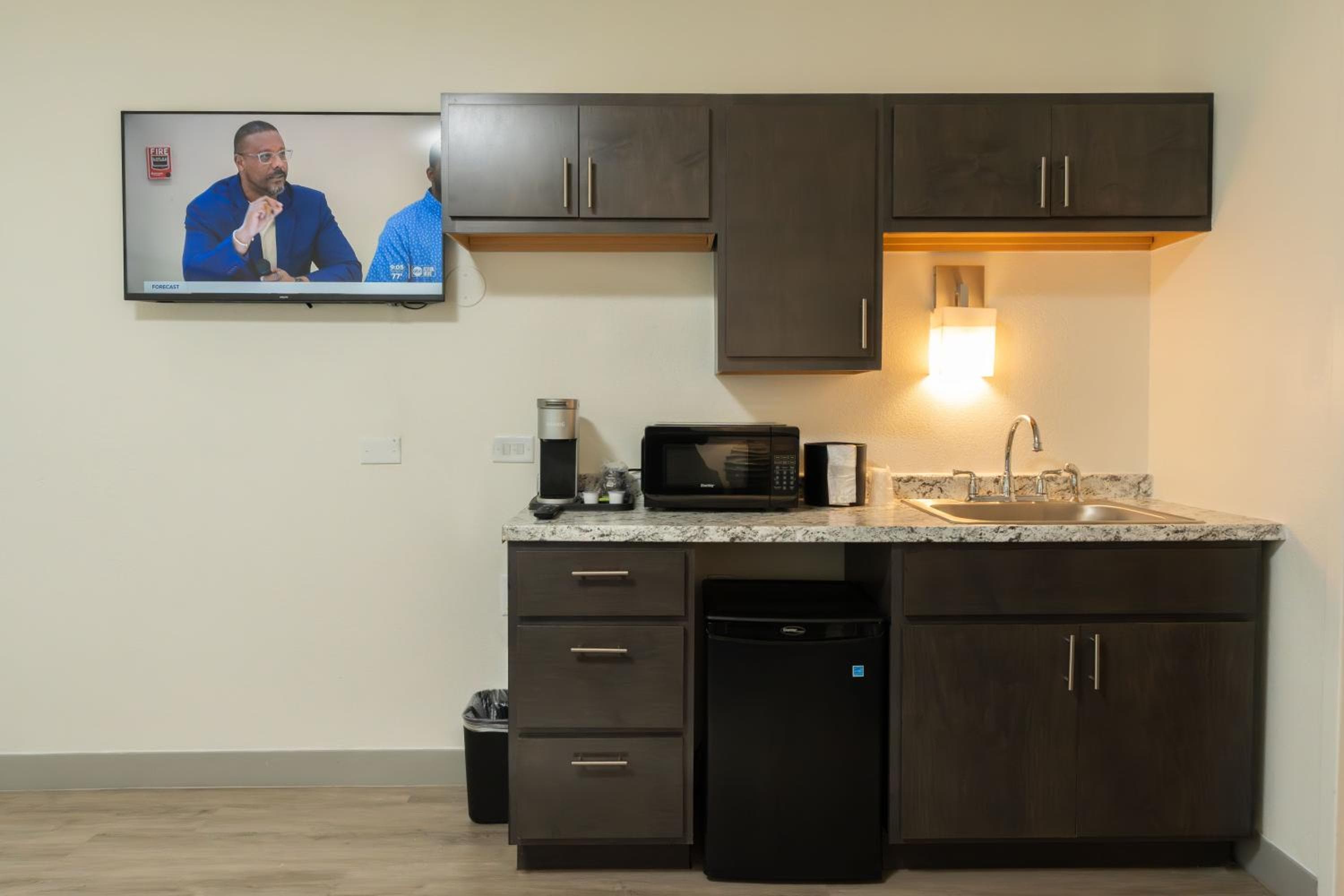 OASIS BAY SUITES, Tampa, Busch Gardens, USF — 29