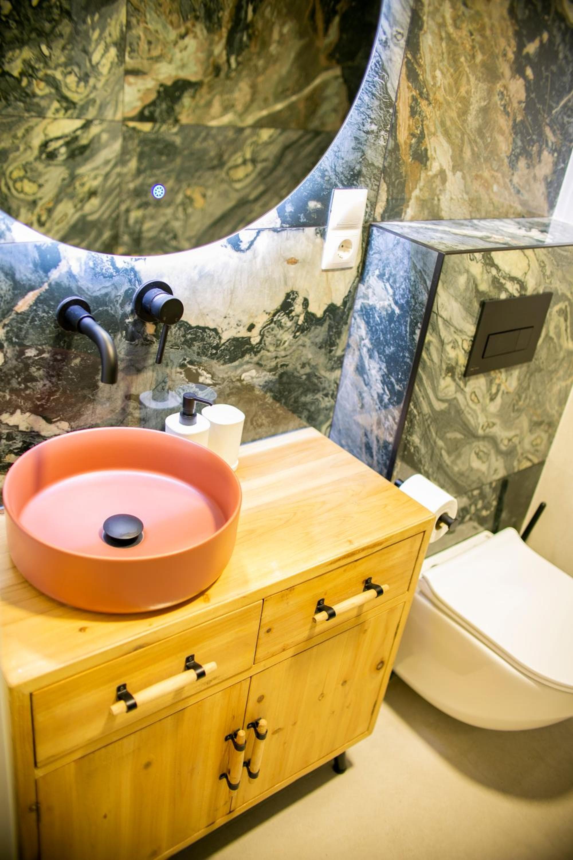 Casa Lyrata Comfort & Design — 10