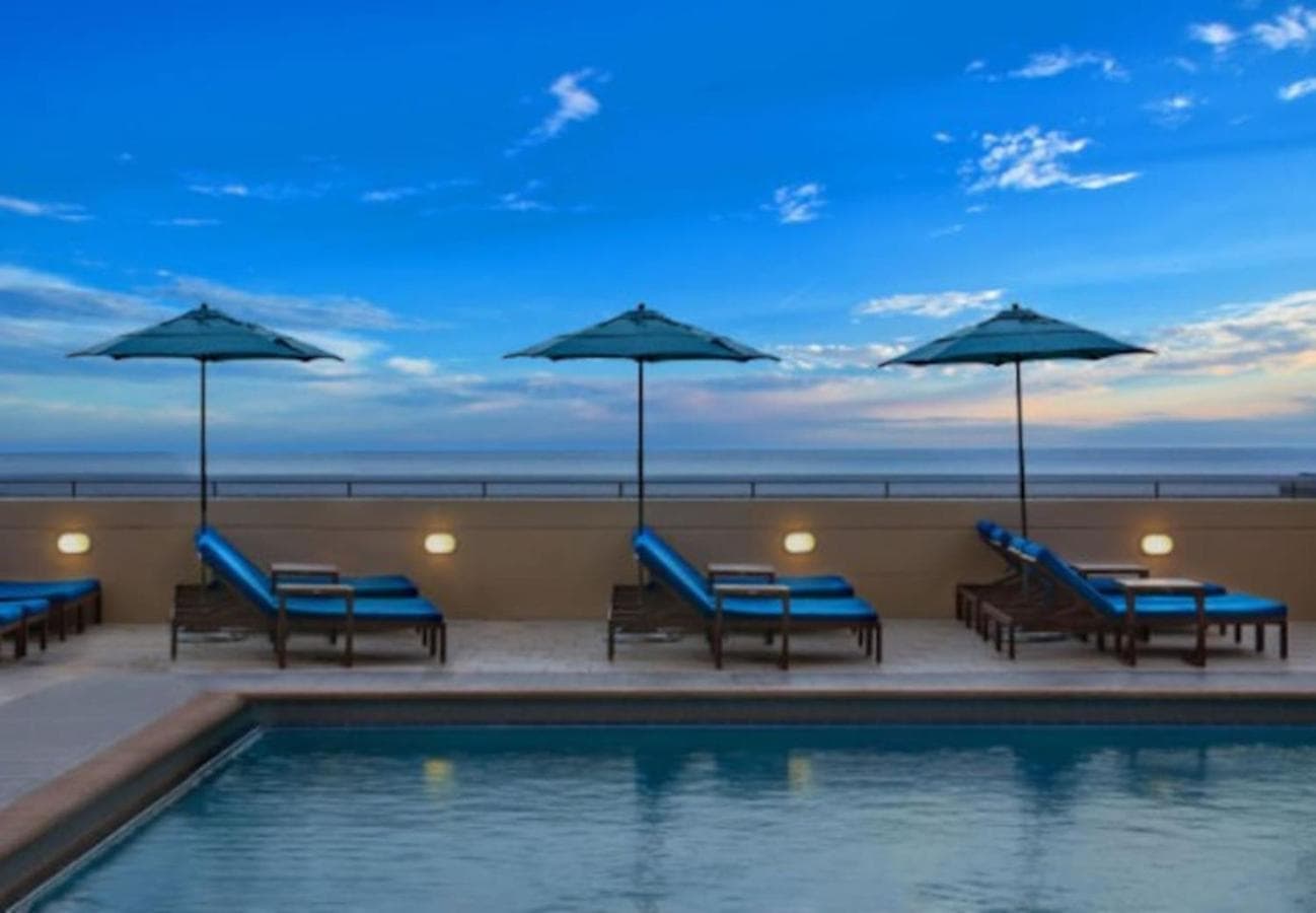 Marriott BeachPlace Towers Luxury Guest Room Sl — 3