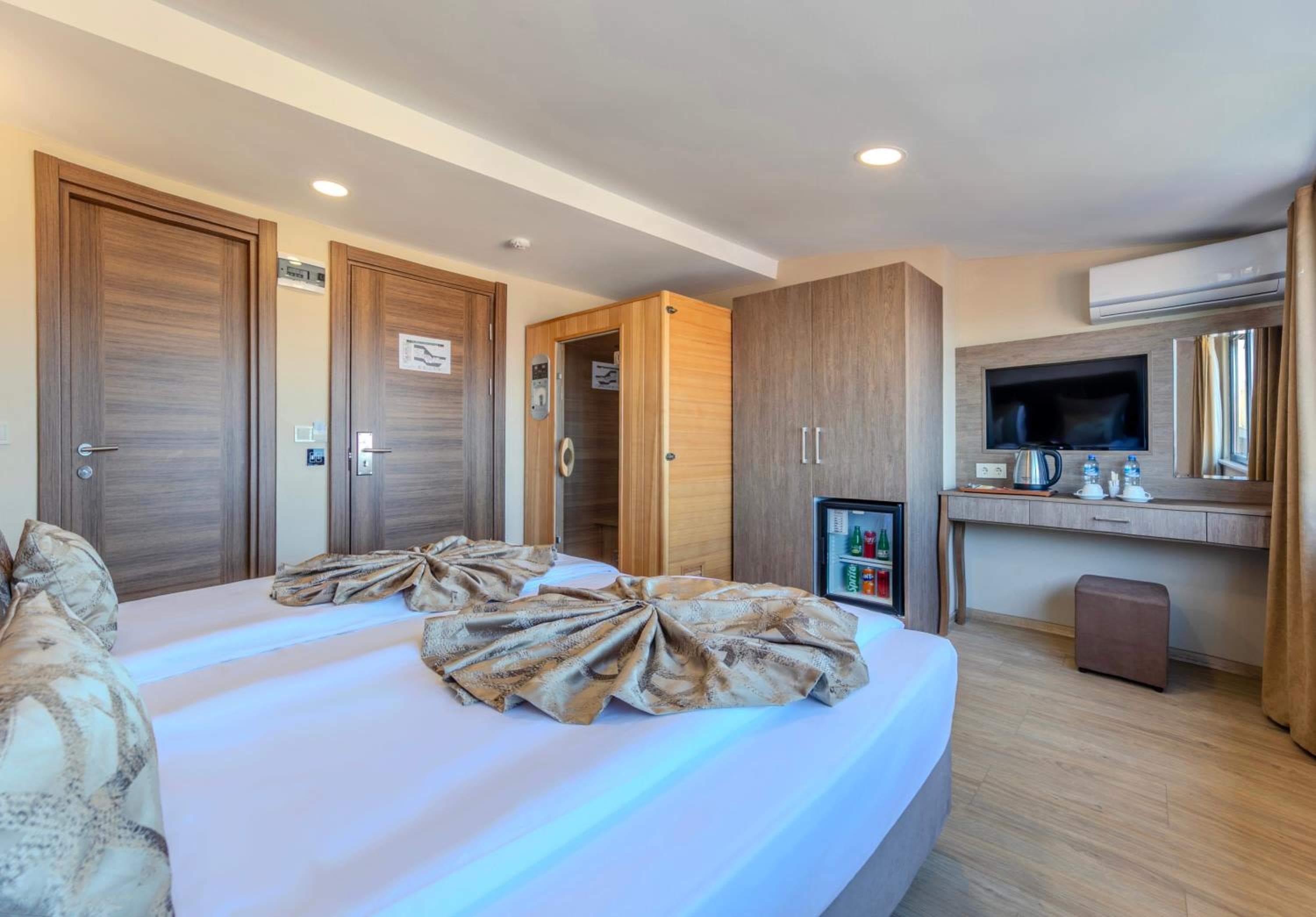 Sultan Hamit Hotel — 16