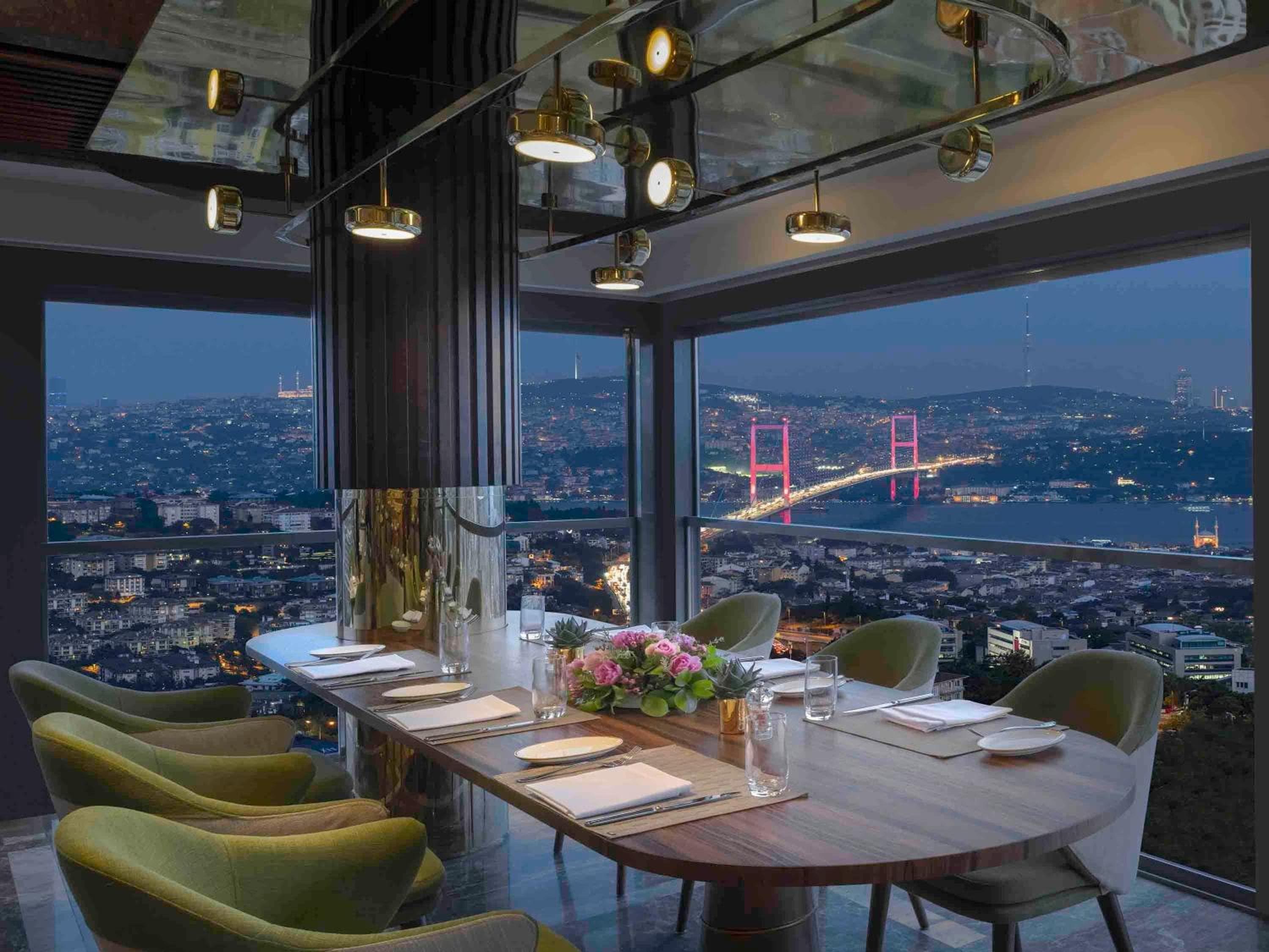 Mövenpick Hotel Istanbul Bosphorus — 12