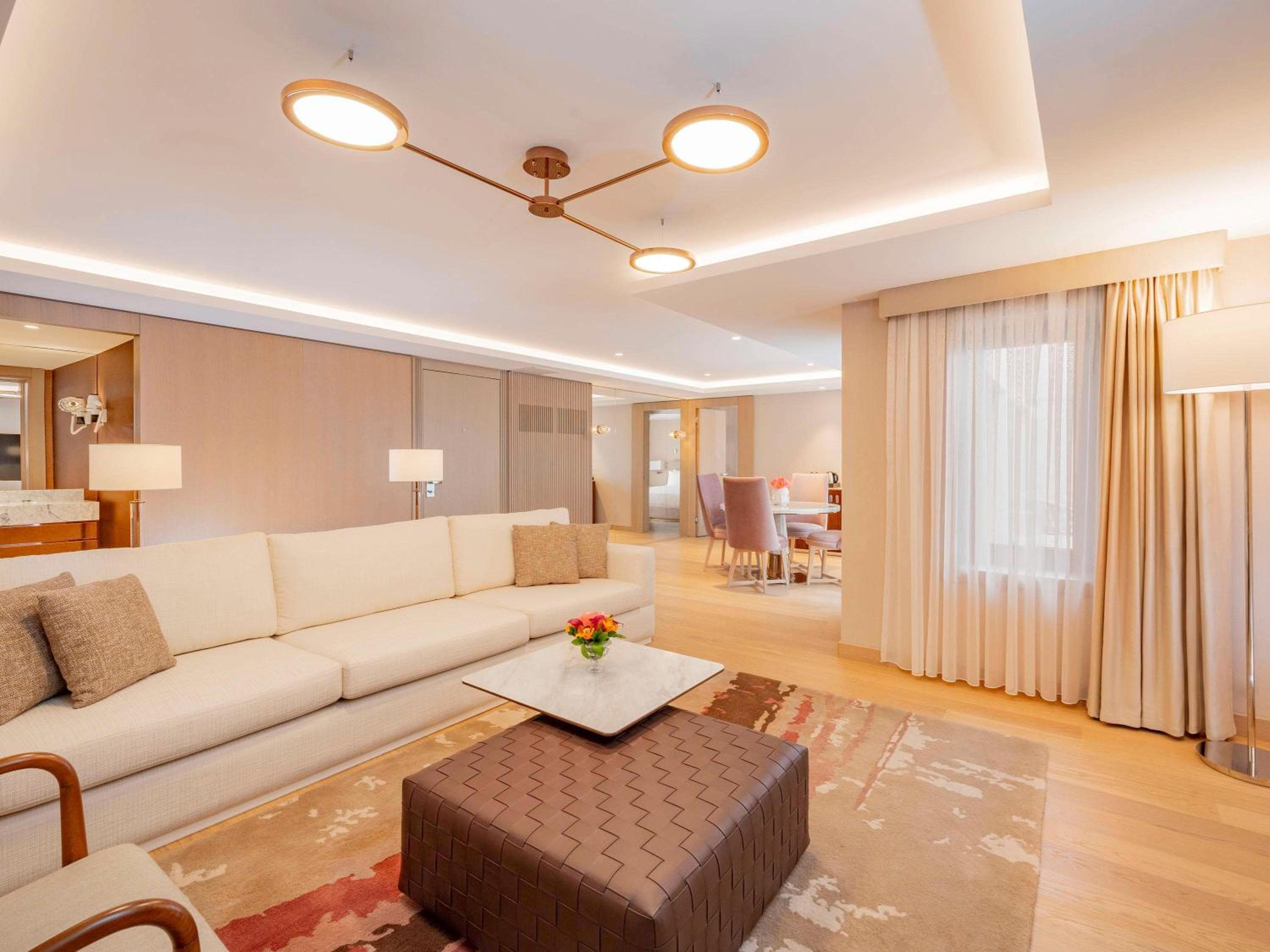Mövenpick Hotel Istanbul Bosphorus — 16