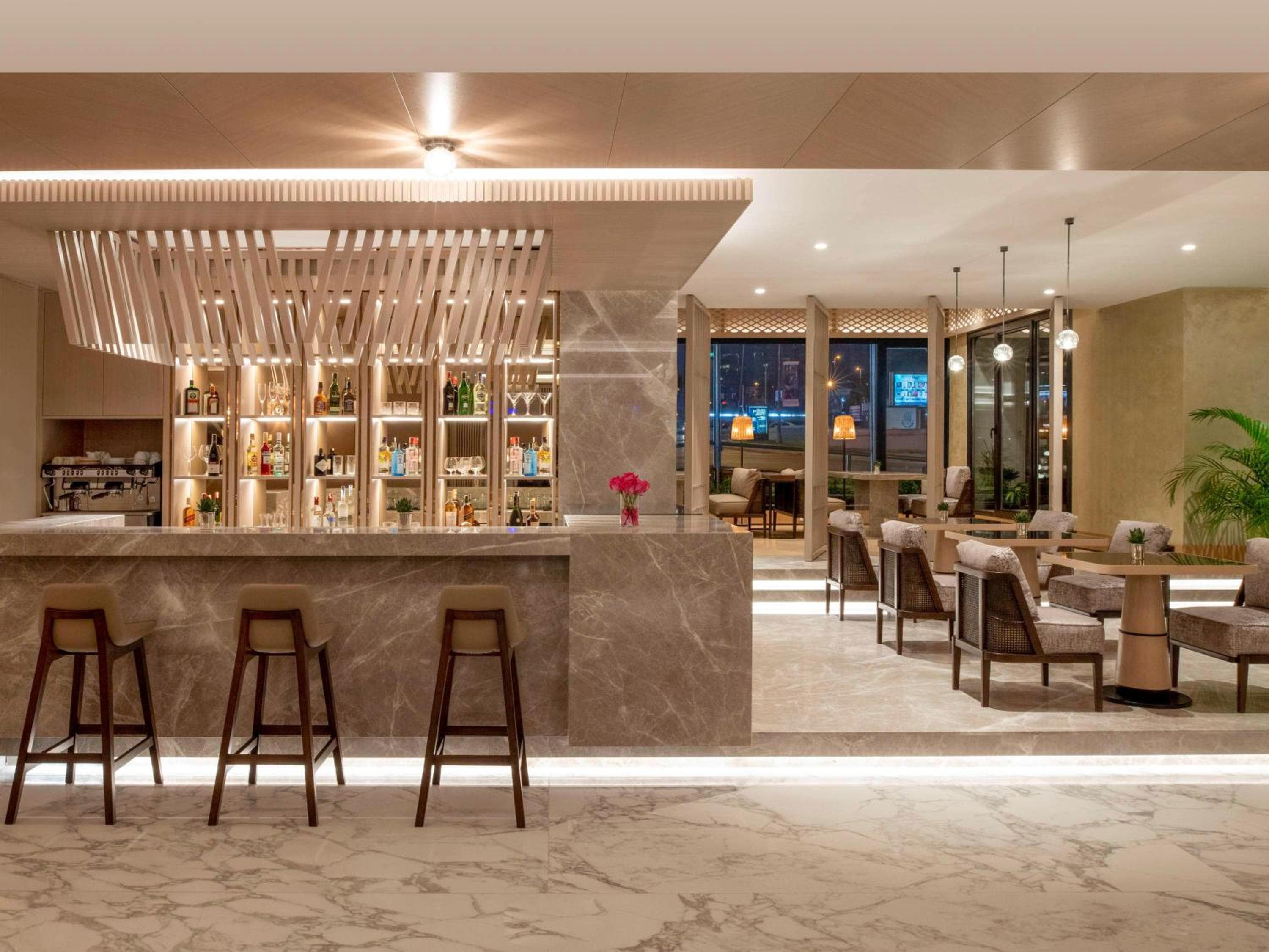 Mövenpick Hotel Istanbul Bosphorus — 17