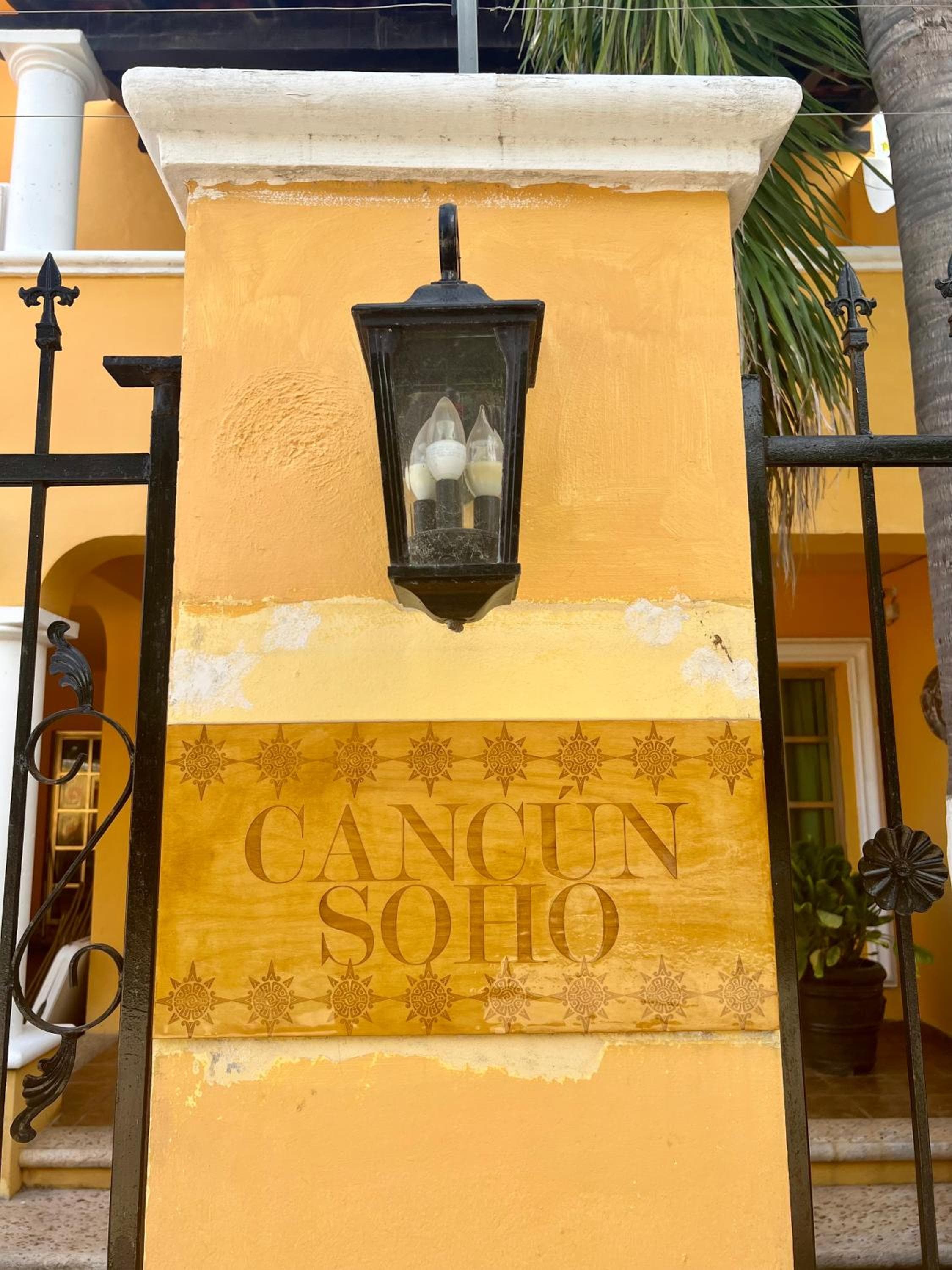Cancun-Soho — 1