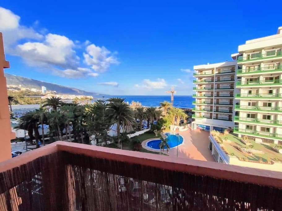 Full appt with seaview & swimming pool - Melchor Luz — 1