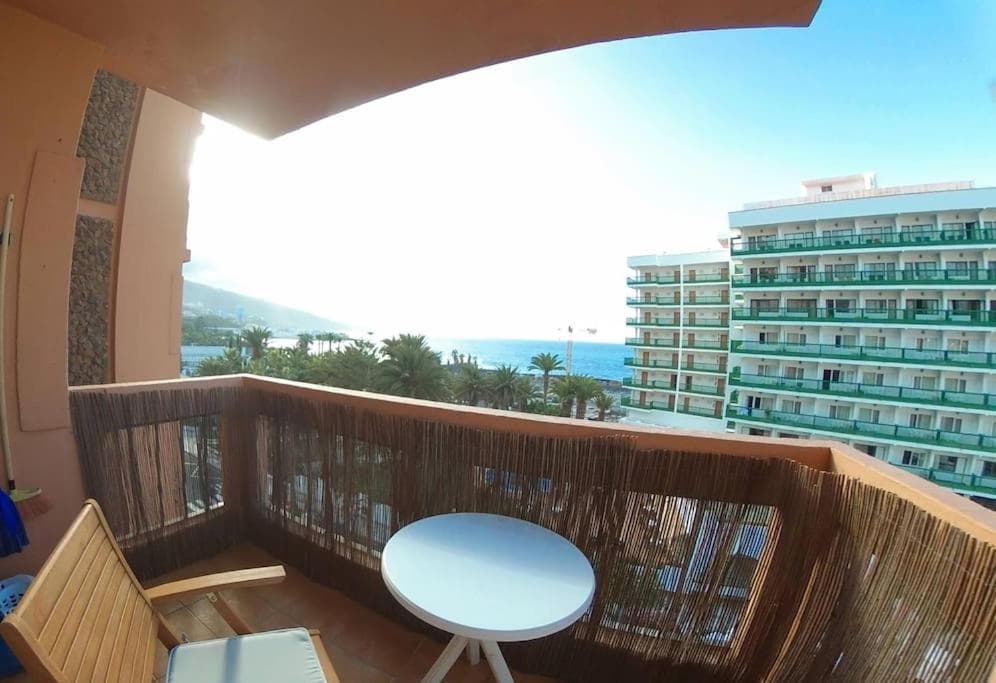 Full appt with seaview & swimming pool - Melchor Luz — 2