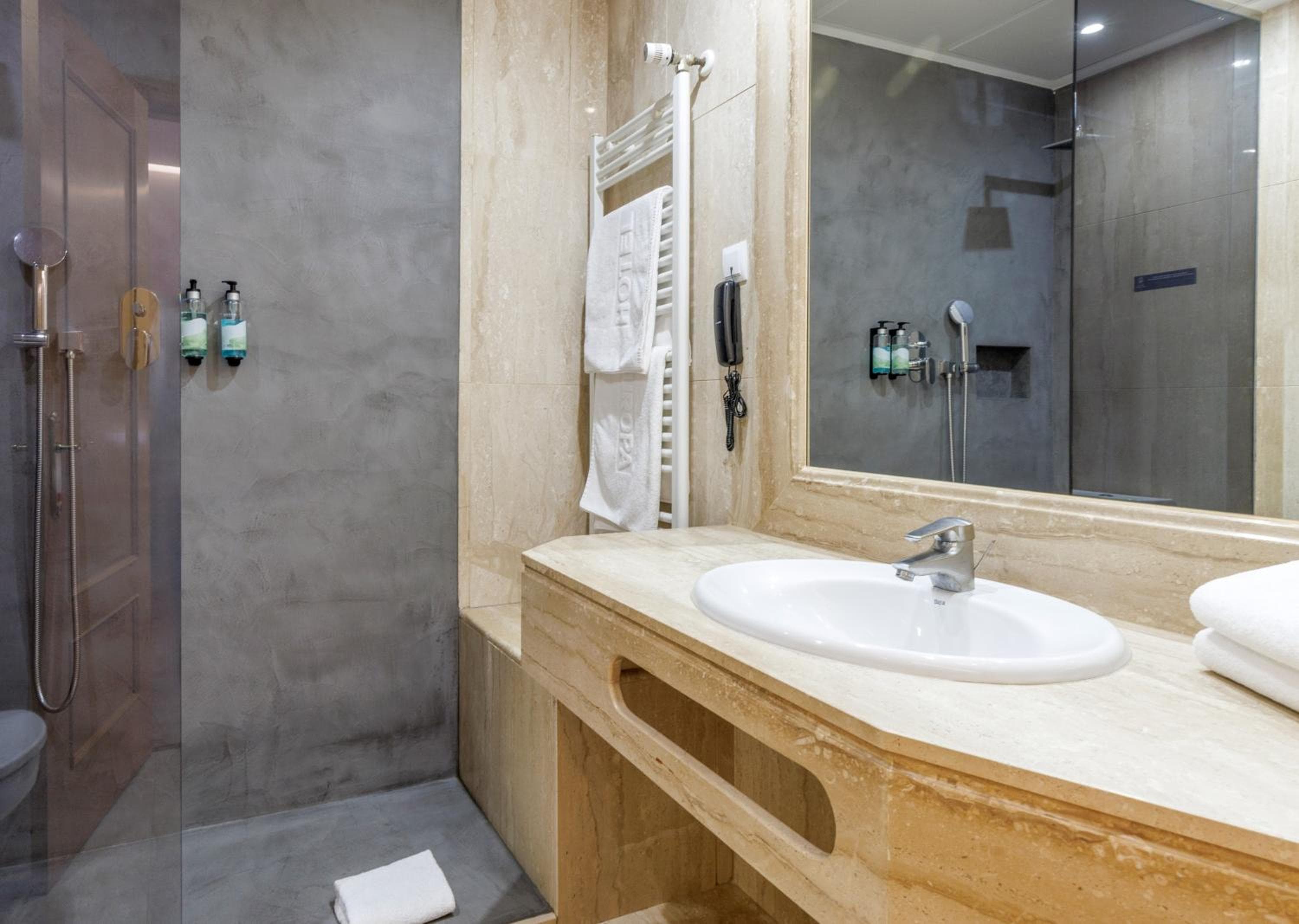 Albergo Europa — 28