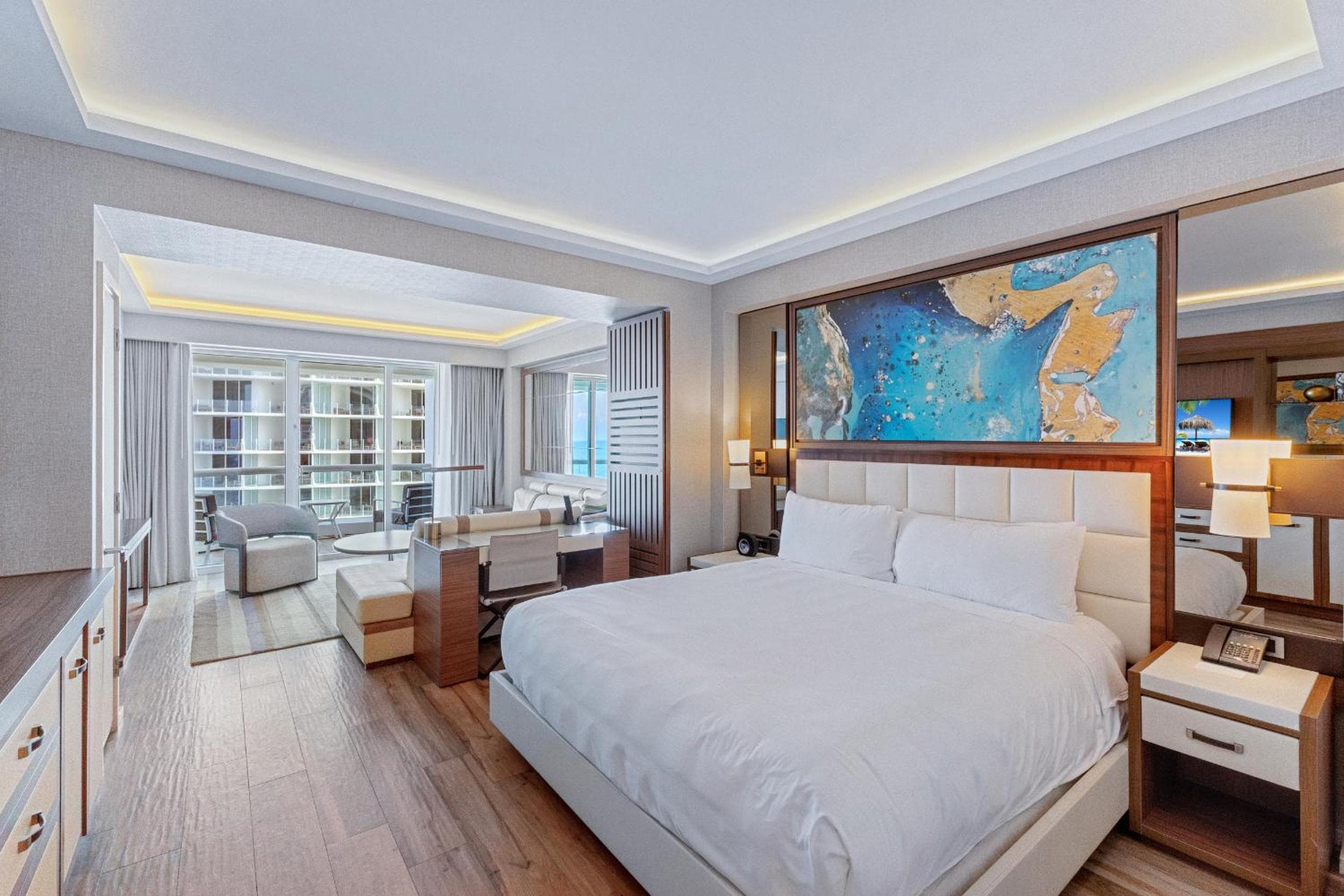 Stylish Oceanview Apartment Prime Location — 12
