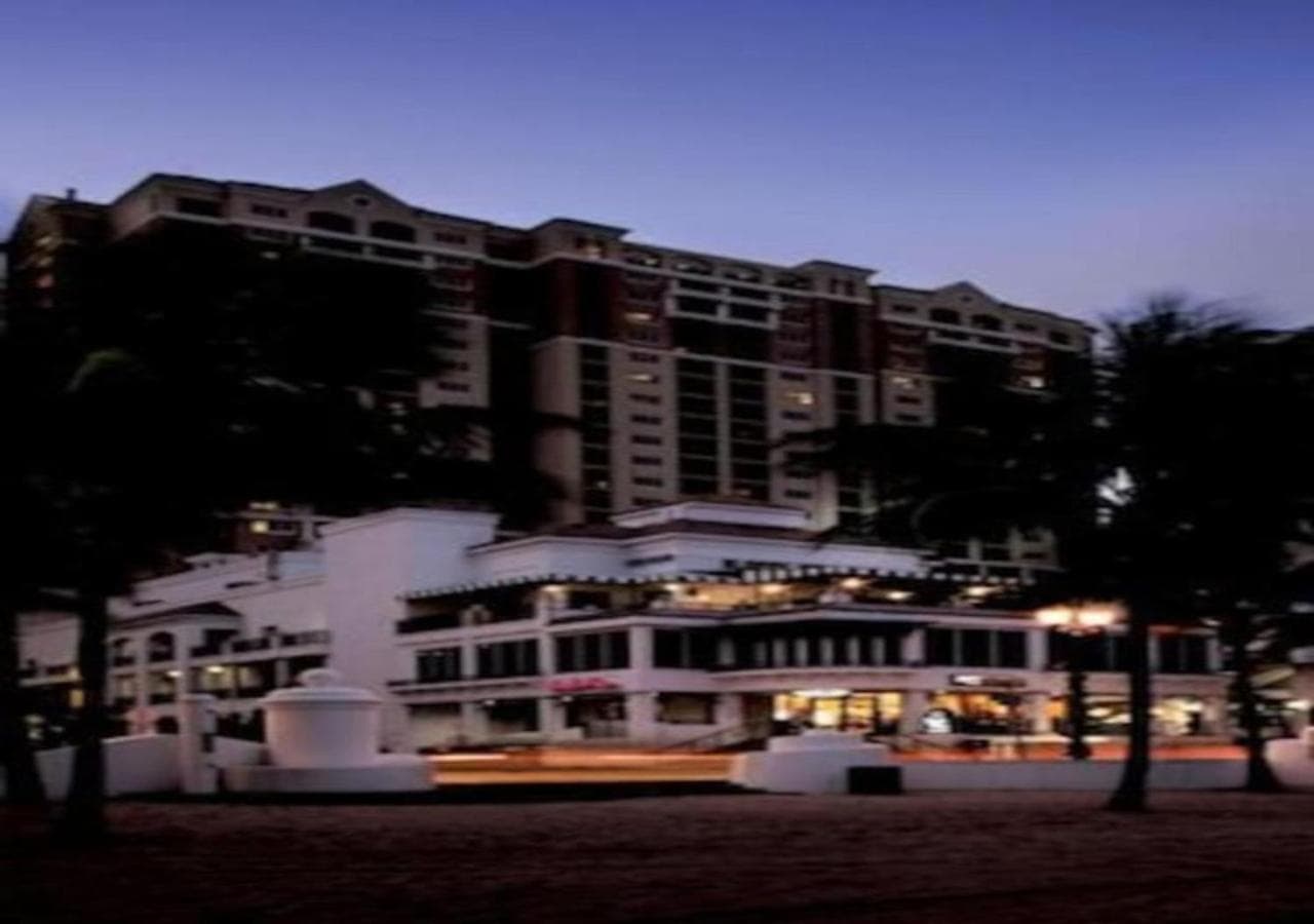 Marriott BeachPlace Towers Luxury Guest Room Sl — 14