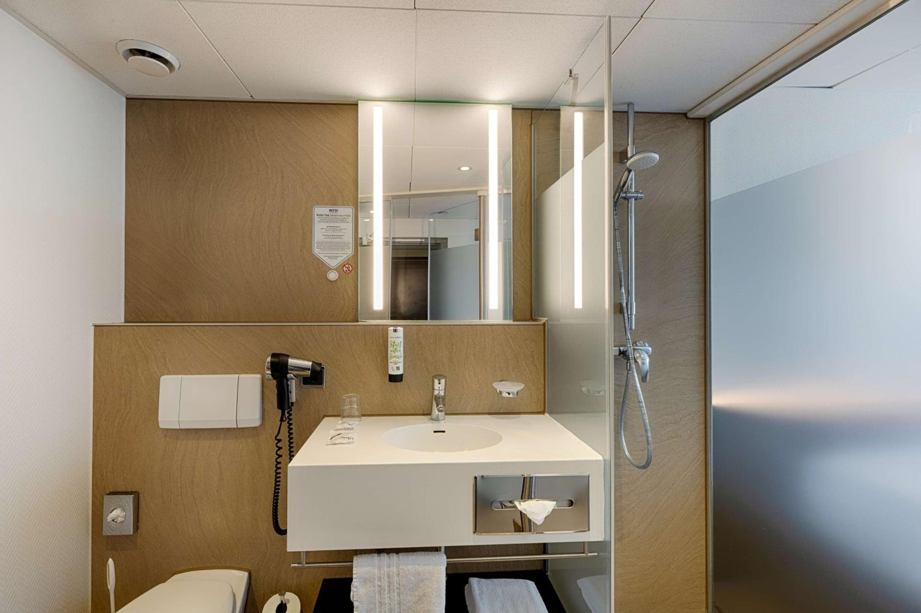 Park Inn by Radisson Berlin Alexanderplatz hotel, Alexanderplatz 7, Berlin, Germany — photo 21