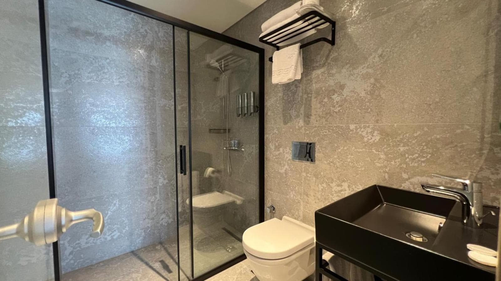 Woxx Hotel — 16