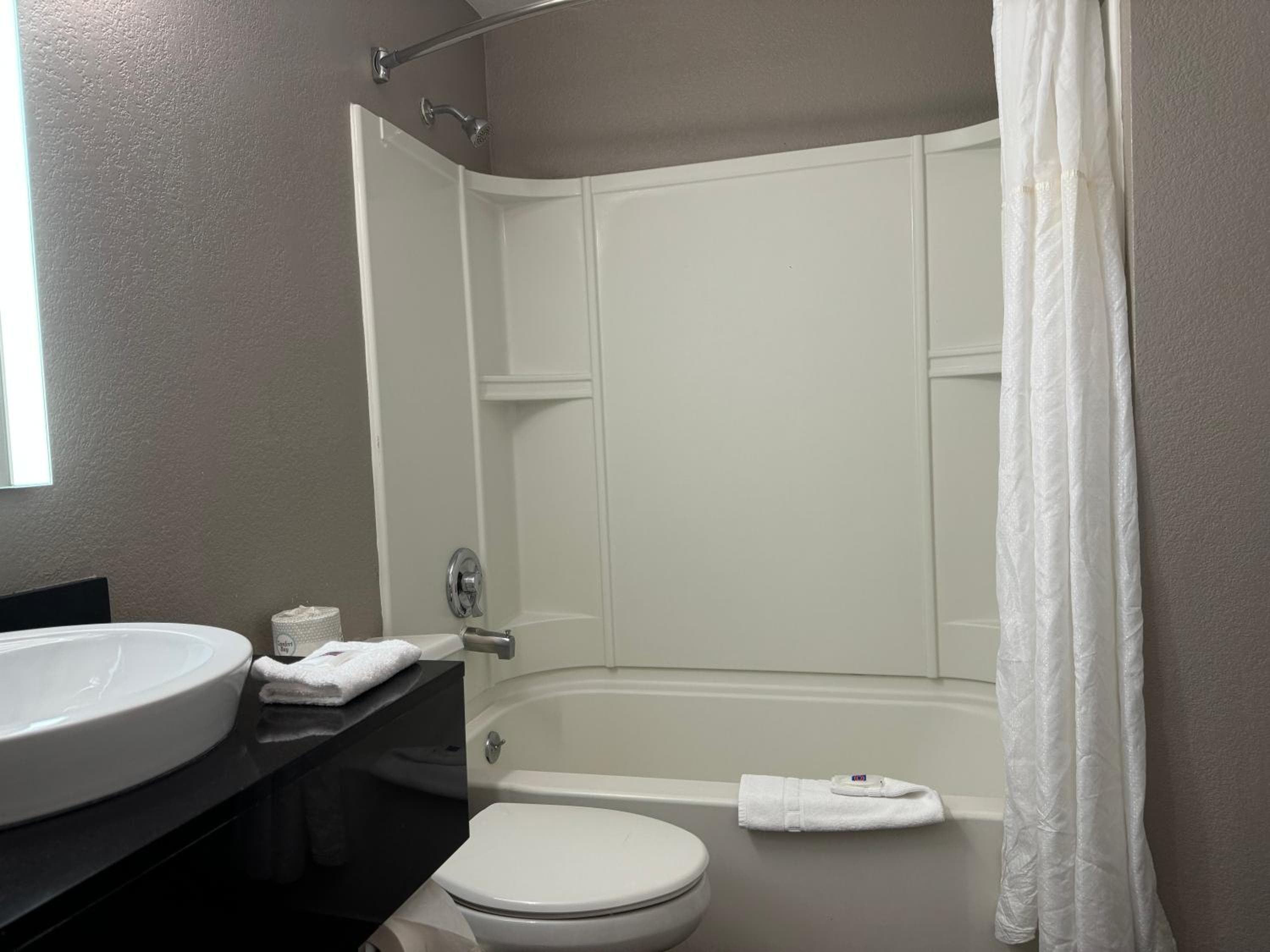 Motel 6 Hollywood — 22